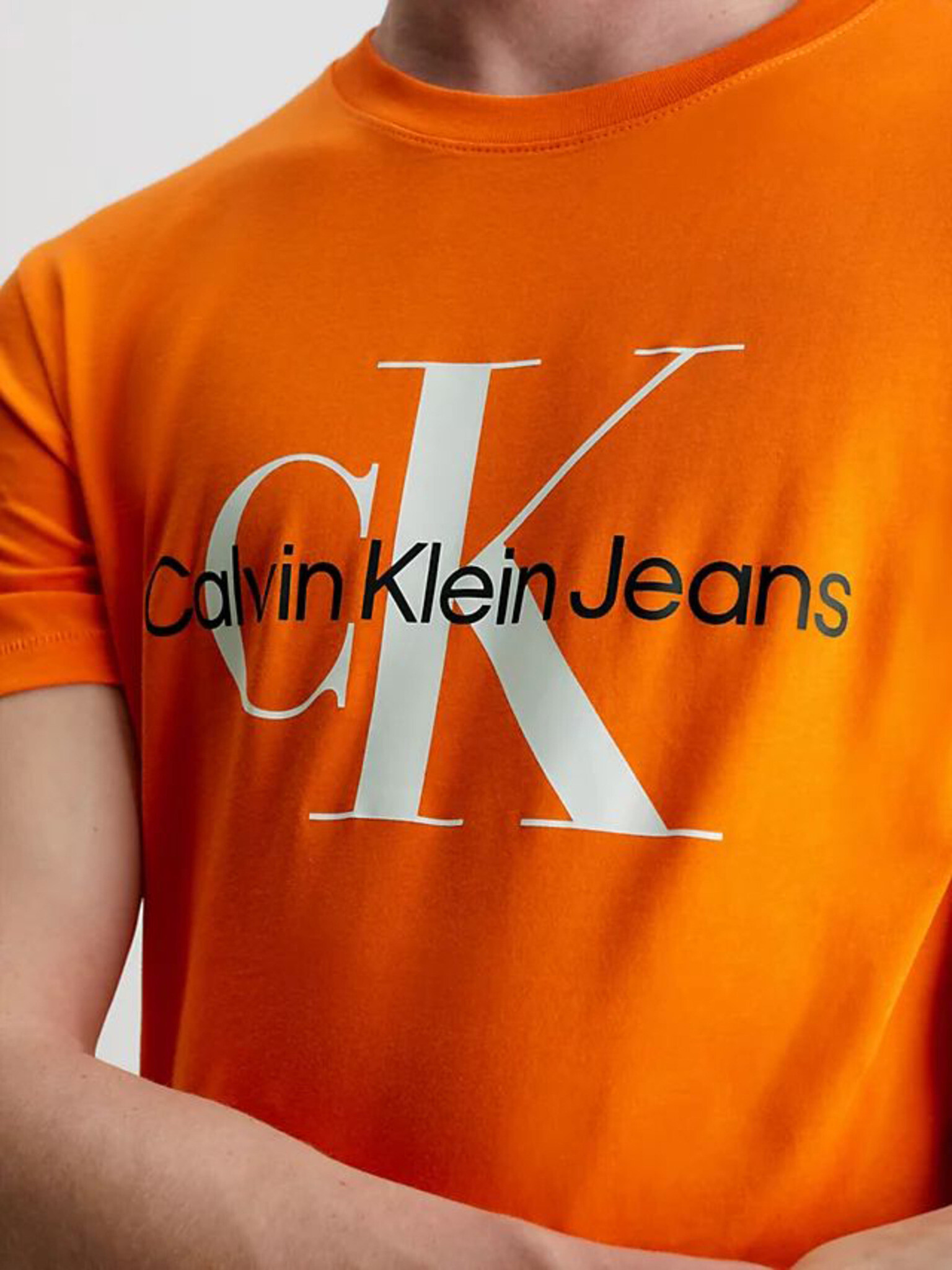 Calvin Klein Jeans T-shirt Oranzhev - Pepit.bg