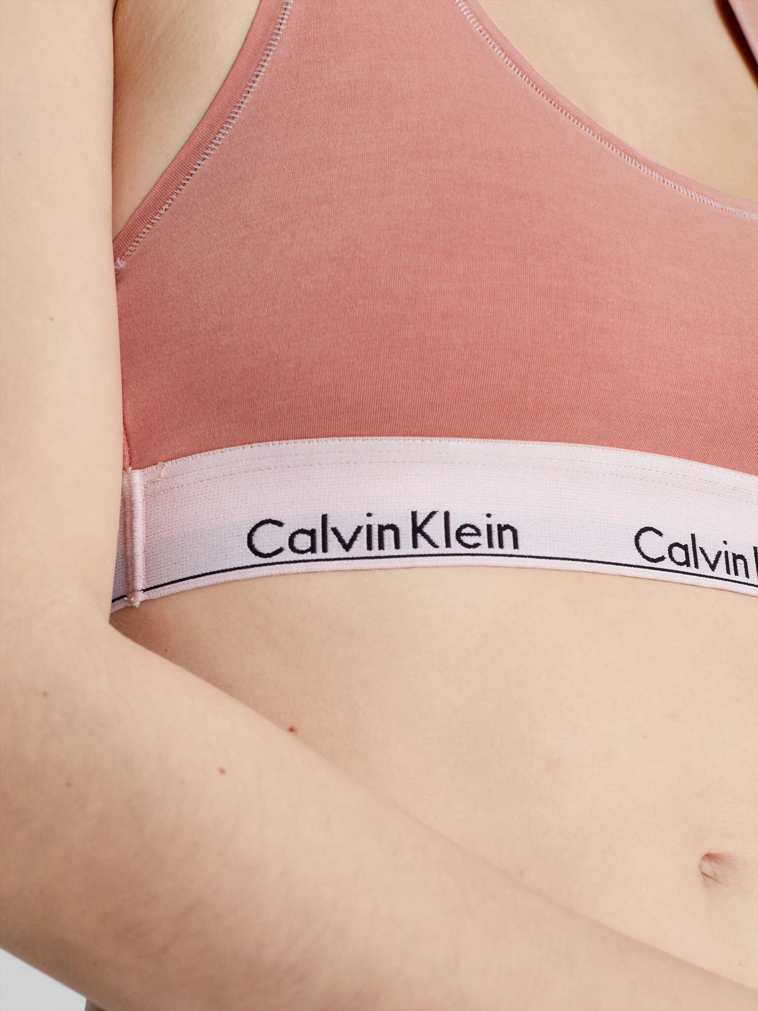 Calvin Klein Underwear Сутиен Rozov - Pepit.bg