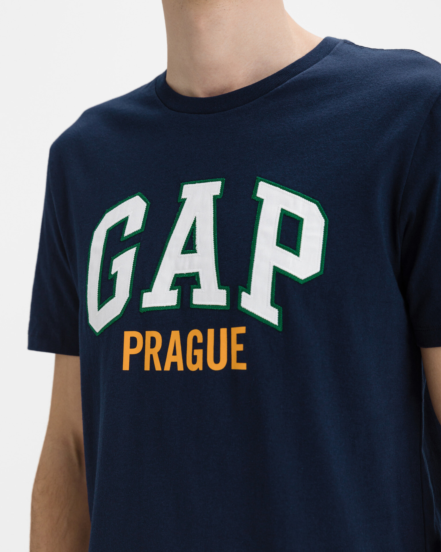 GAP Prague City Тениска Byal - Pepit.bg