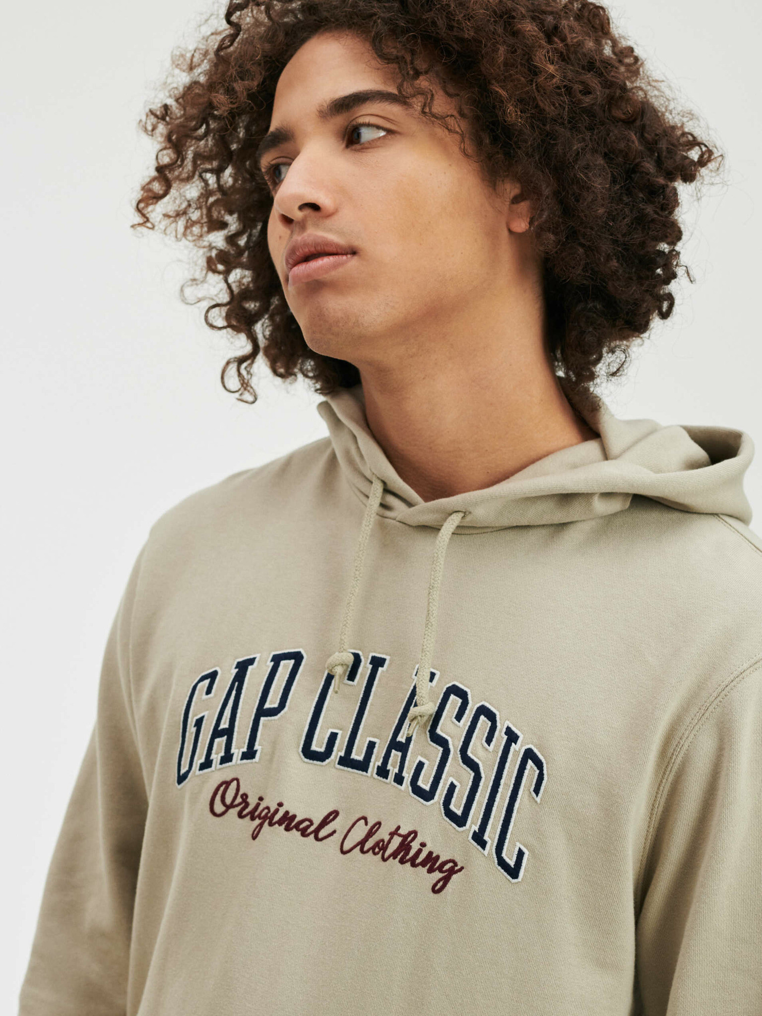 GAP Sweatshirt Bezhov - Pepit.bg