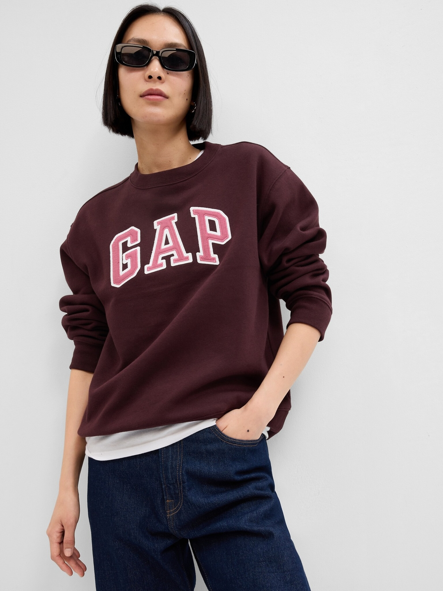 GAP Sweatshirt Cherven - Pepit.bg