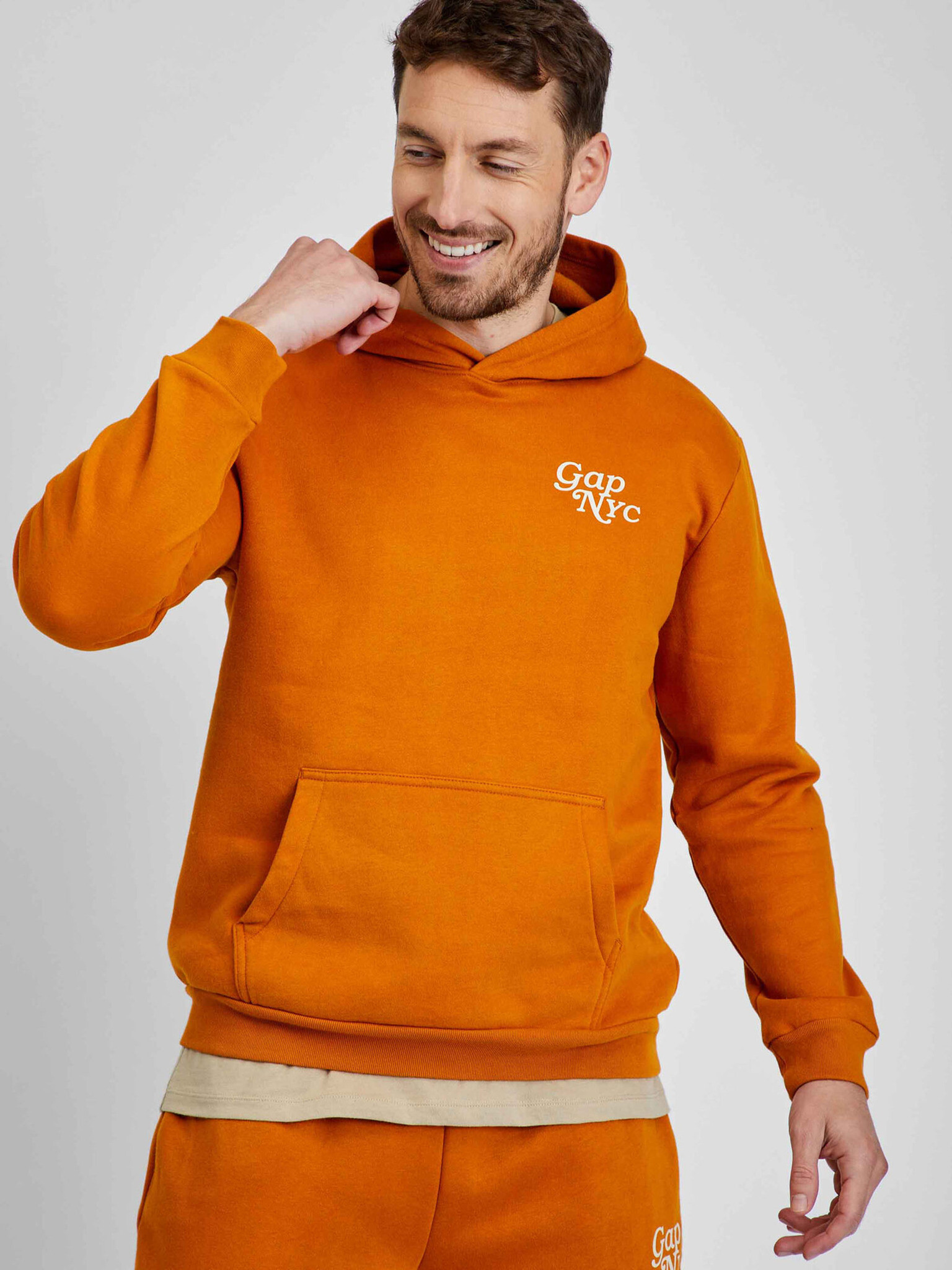 GAP Sweatshirt Oranzhev - Pepit.bg