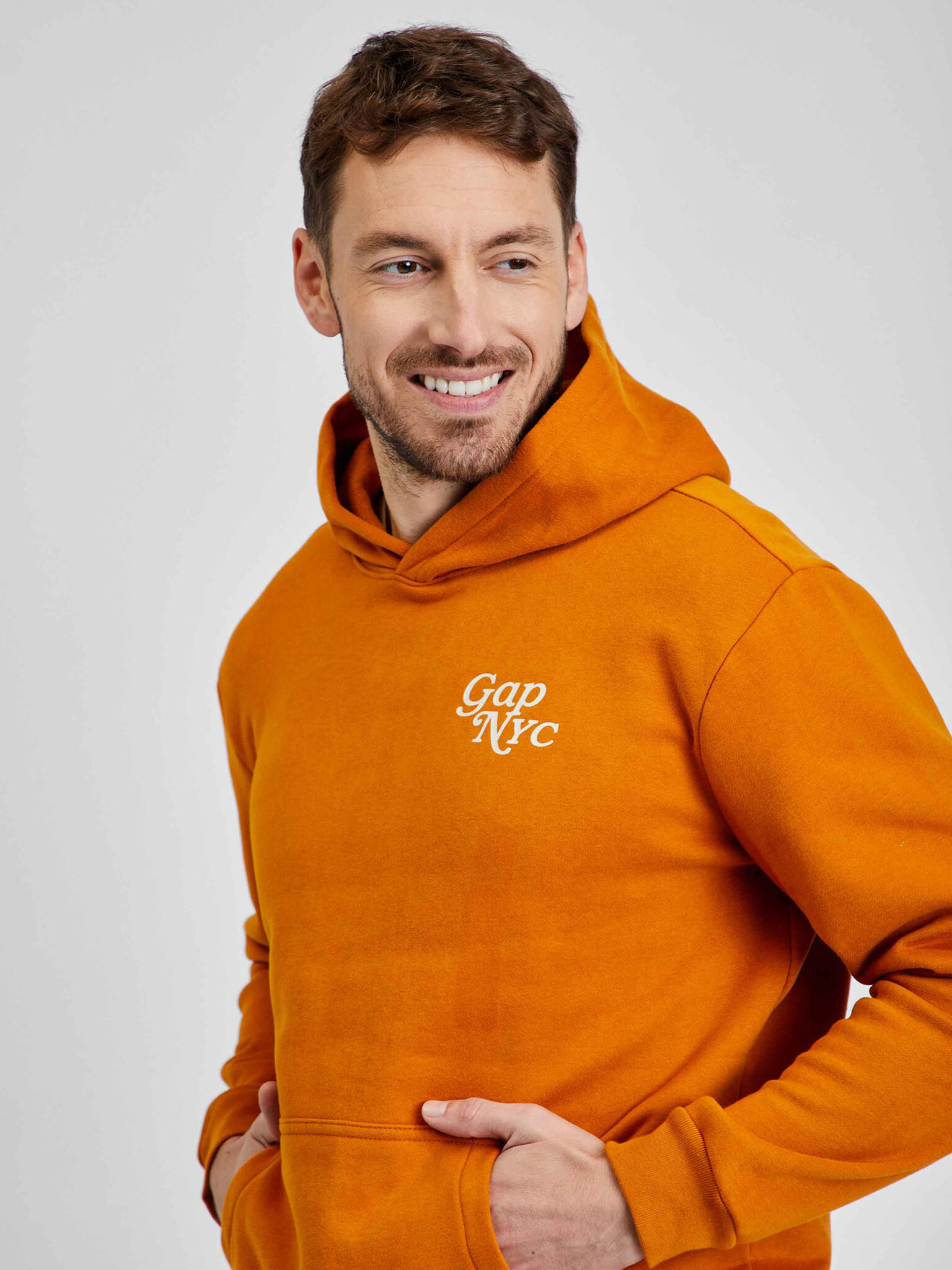 GAP Sweatshirt Oranzhev - Pepit.bg