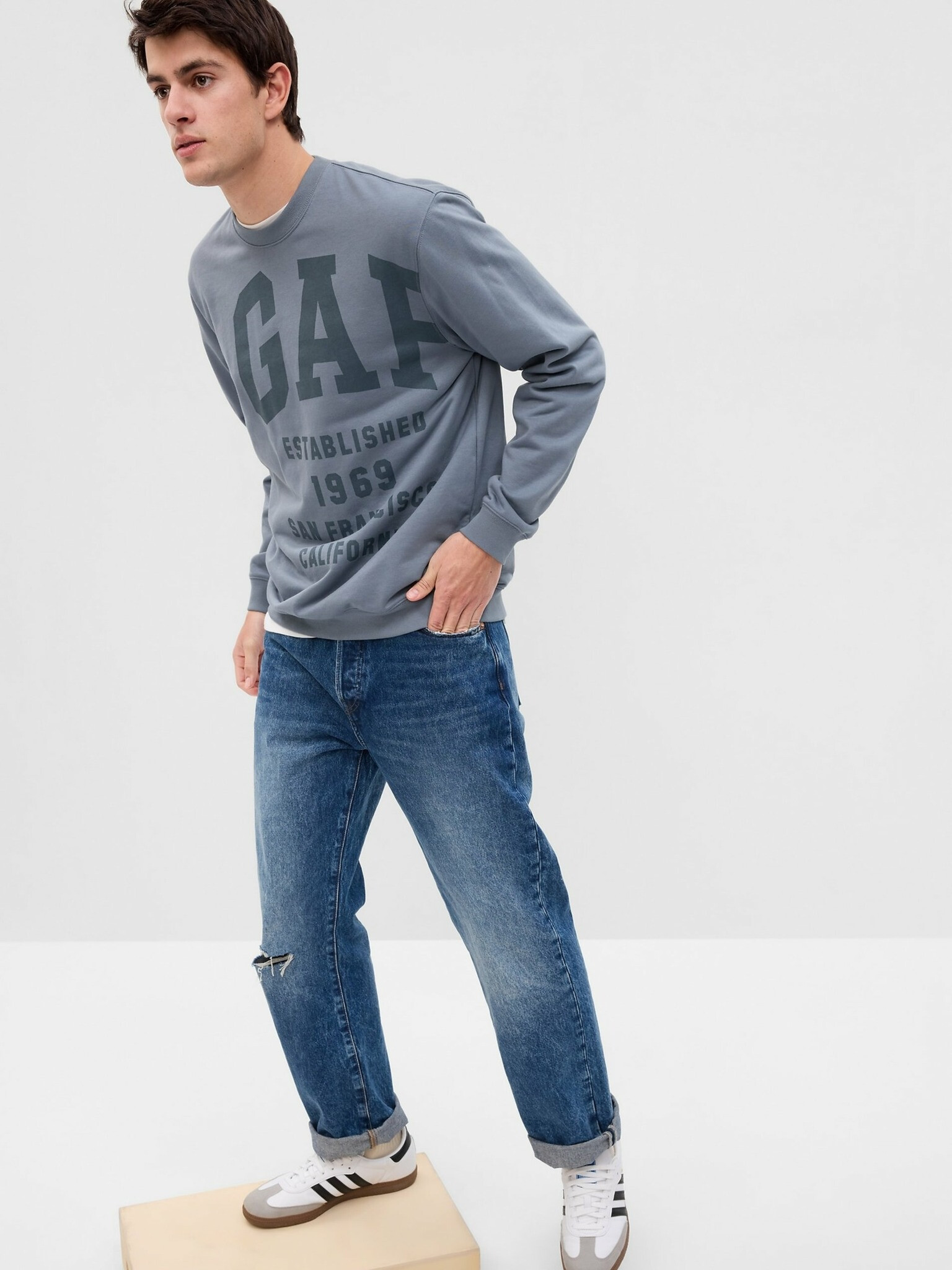 GAP Sweatshirt Siv - Pepit.bg