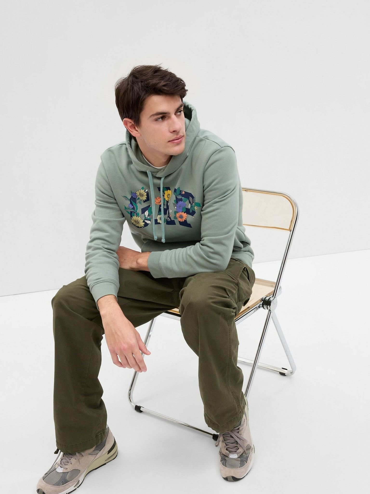 GAP Sweatshirt Zelen - Pepit.bg