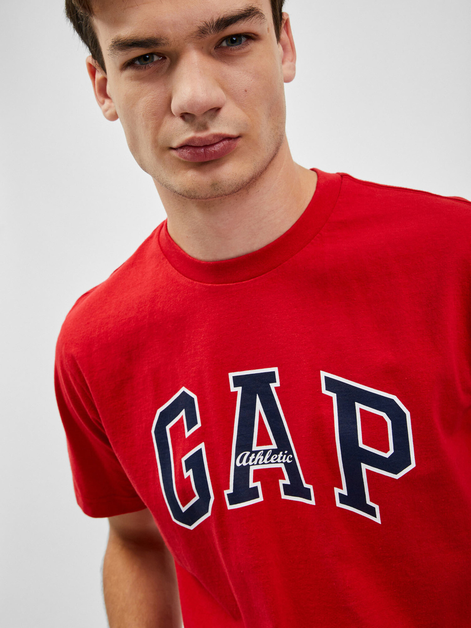 GAP T-shirt Cherven - Pepit.bg