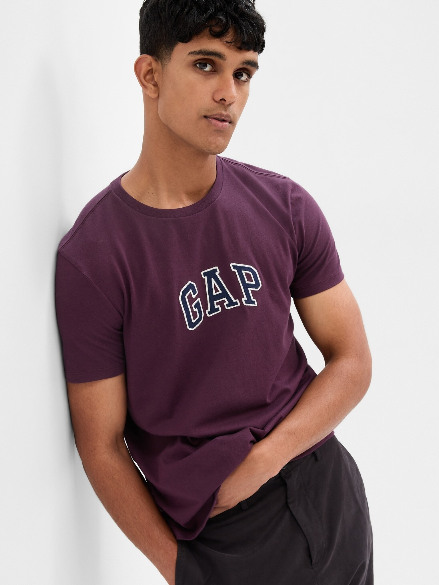 GAP T-shirt Cherven - Pepit.bg