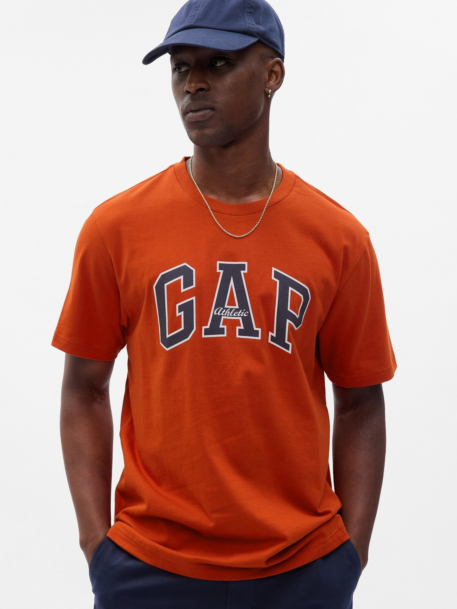 GAP T-shirt Oranzhev - Pepit.bg