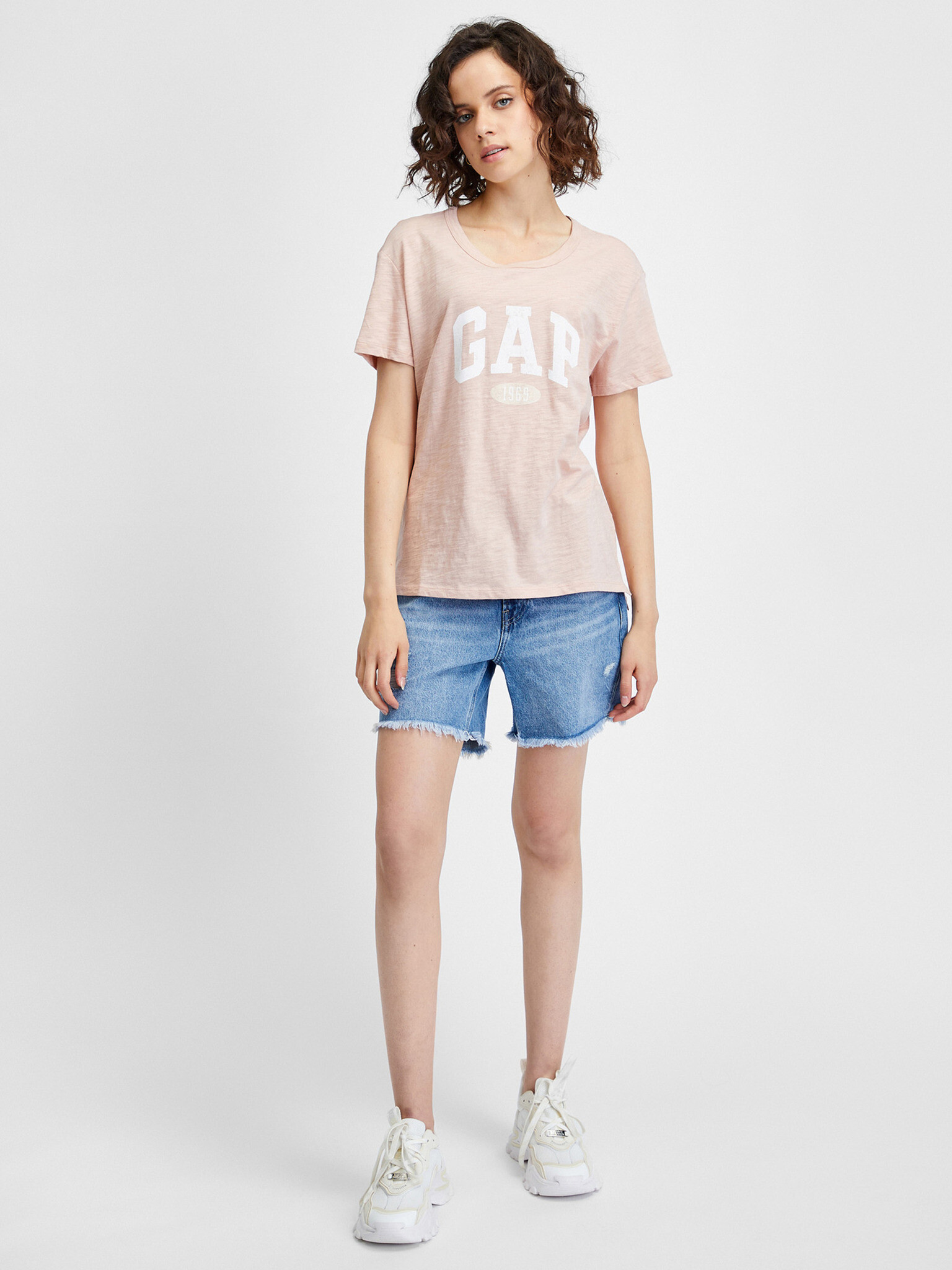GAP T-shirt Rozov - Pepit.bg