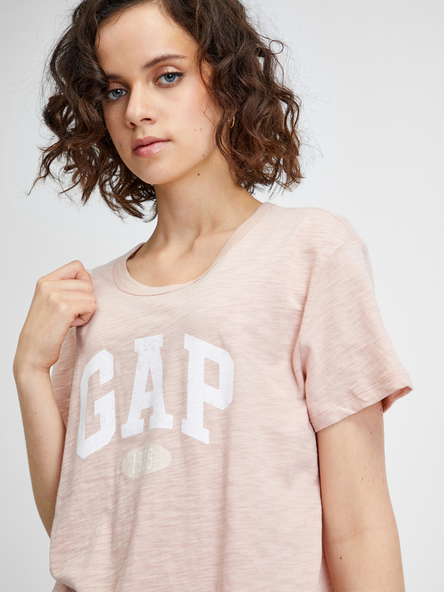 GAP T-shirt Rozov - Pepit.bg