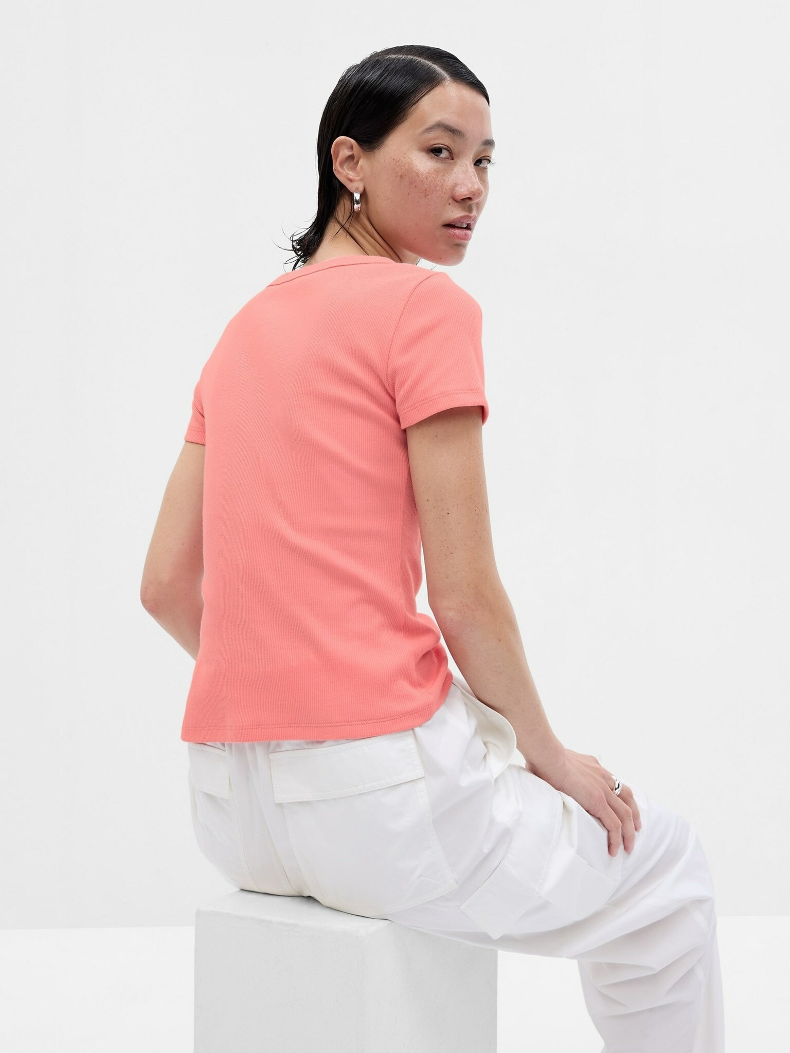 GAP T-shirt Rozov - Pepit.bg