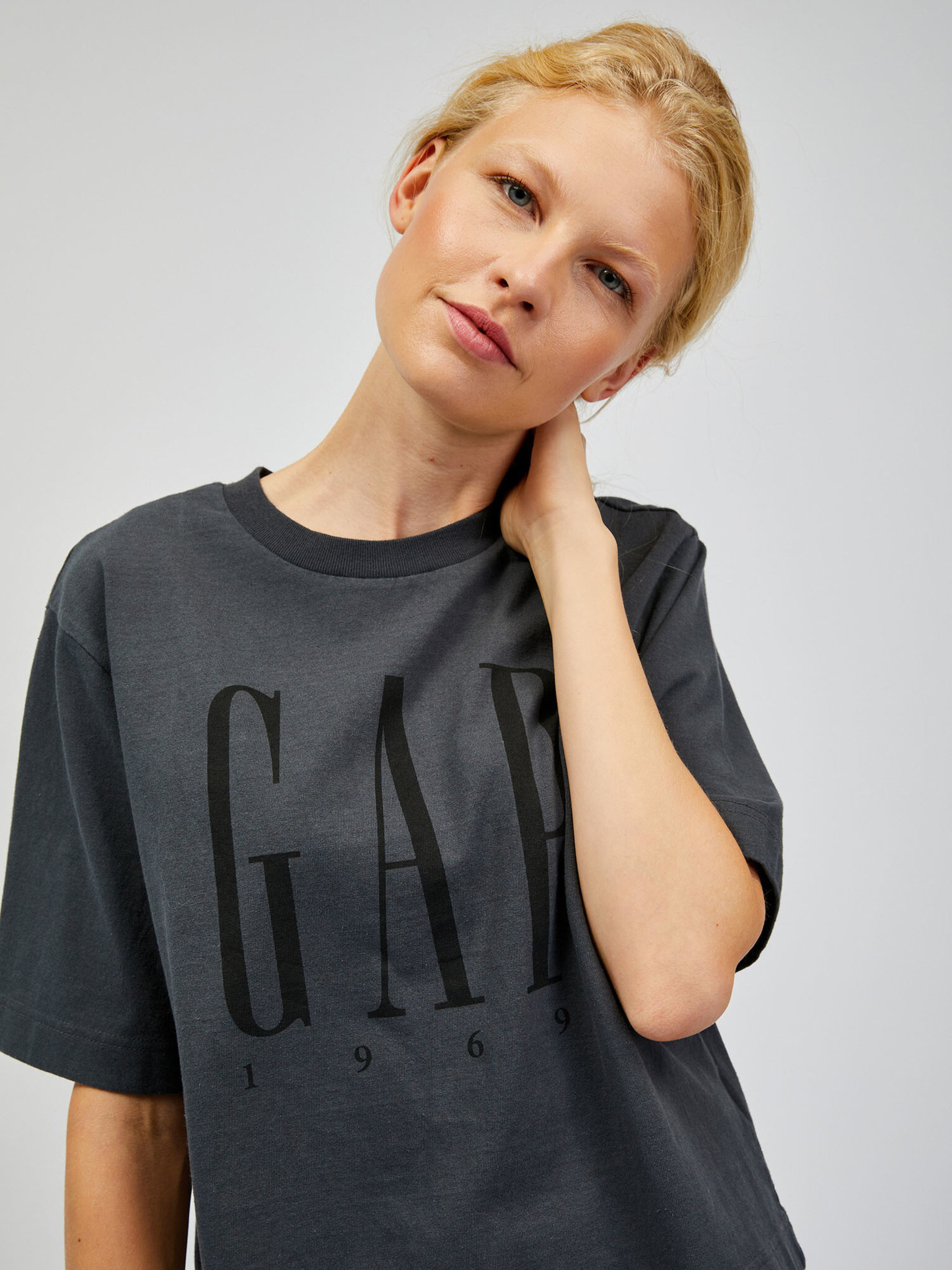 GAP T-shirt Siv - Pepit.bg