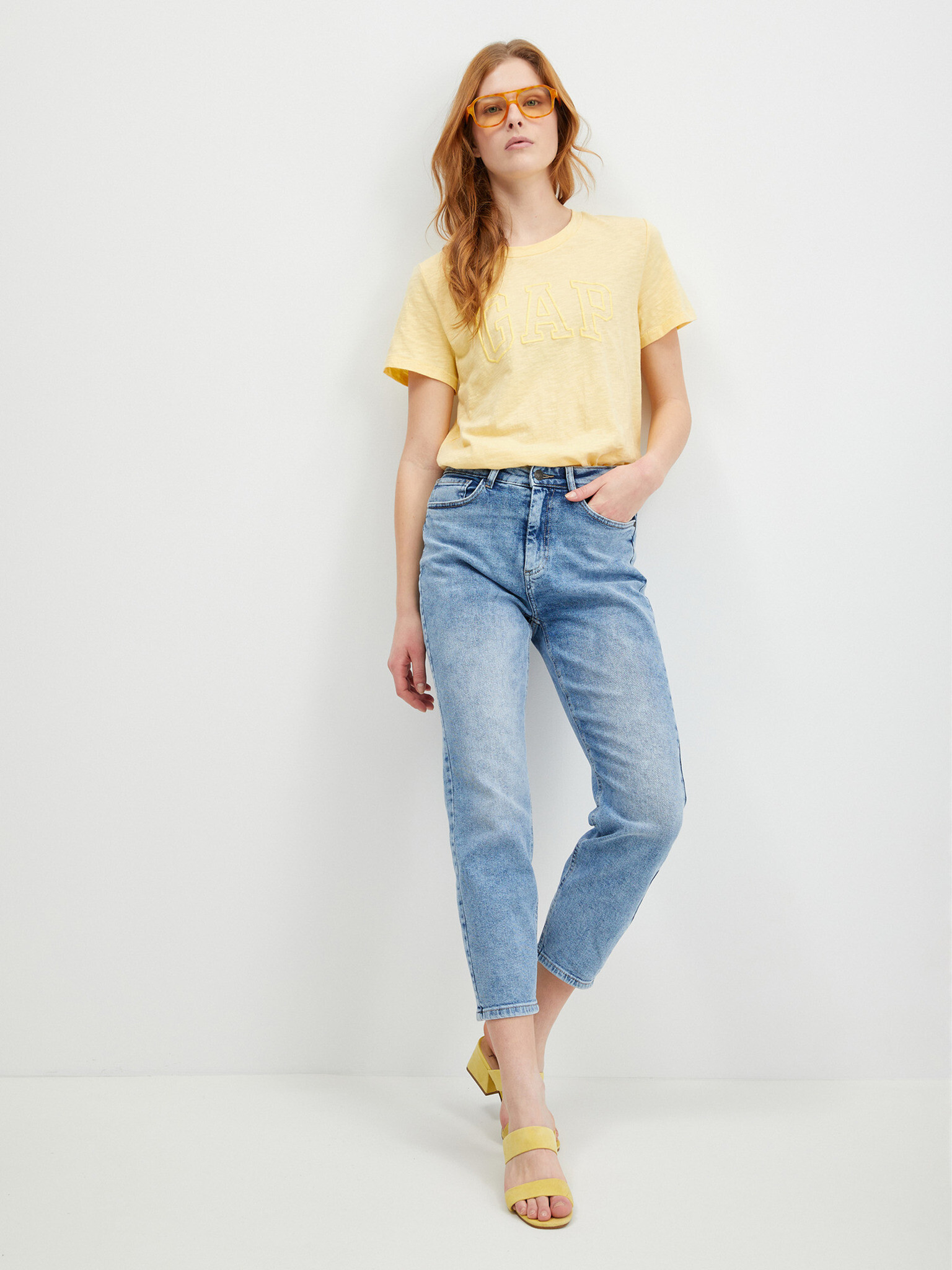 GAP T-shirt Zhalt - Pepit.bg