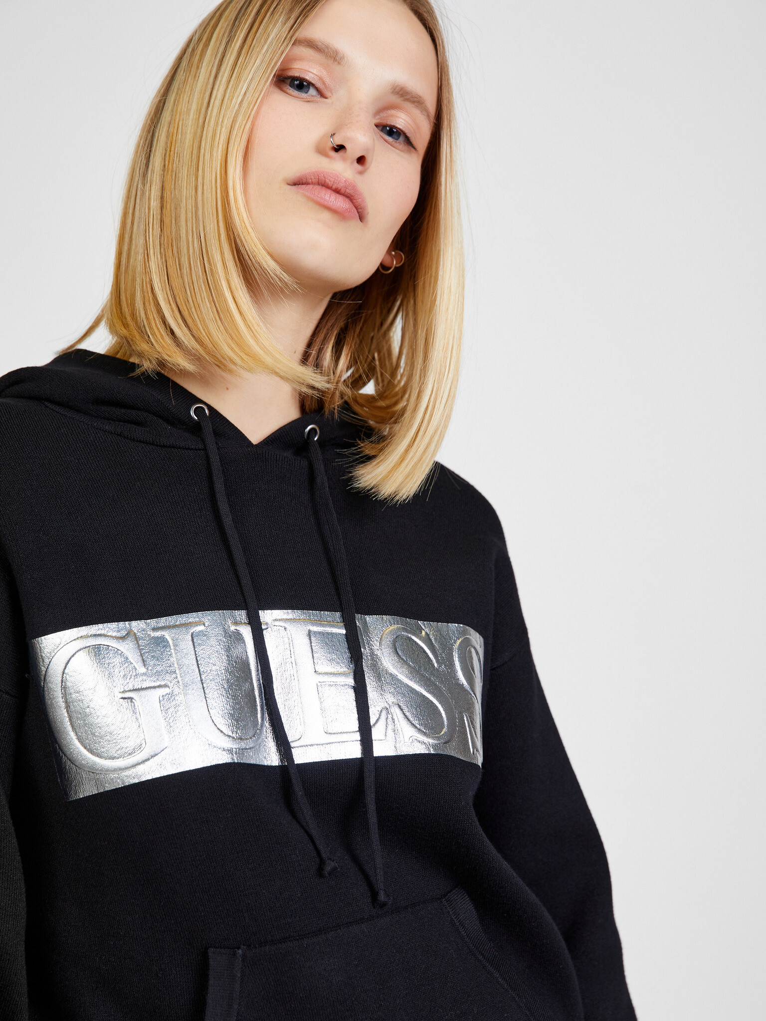 Guess Sweatshirt Cheren - Pepit.bg