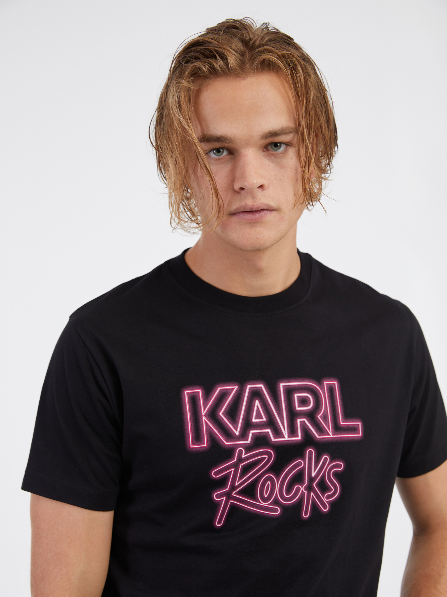 Karl Lagerfeld T-shirt Cheren - Pepit.bg