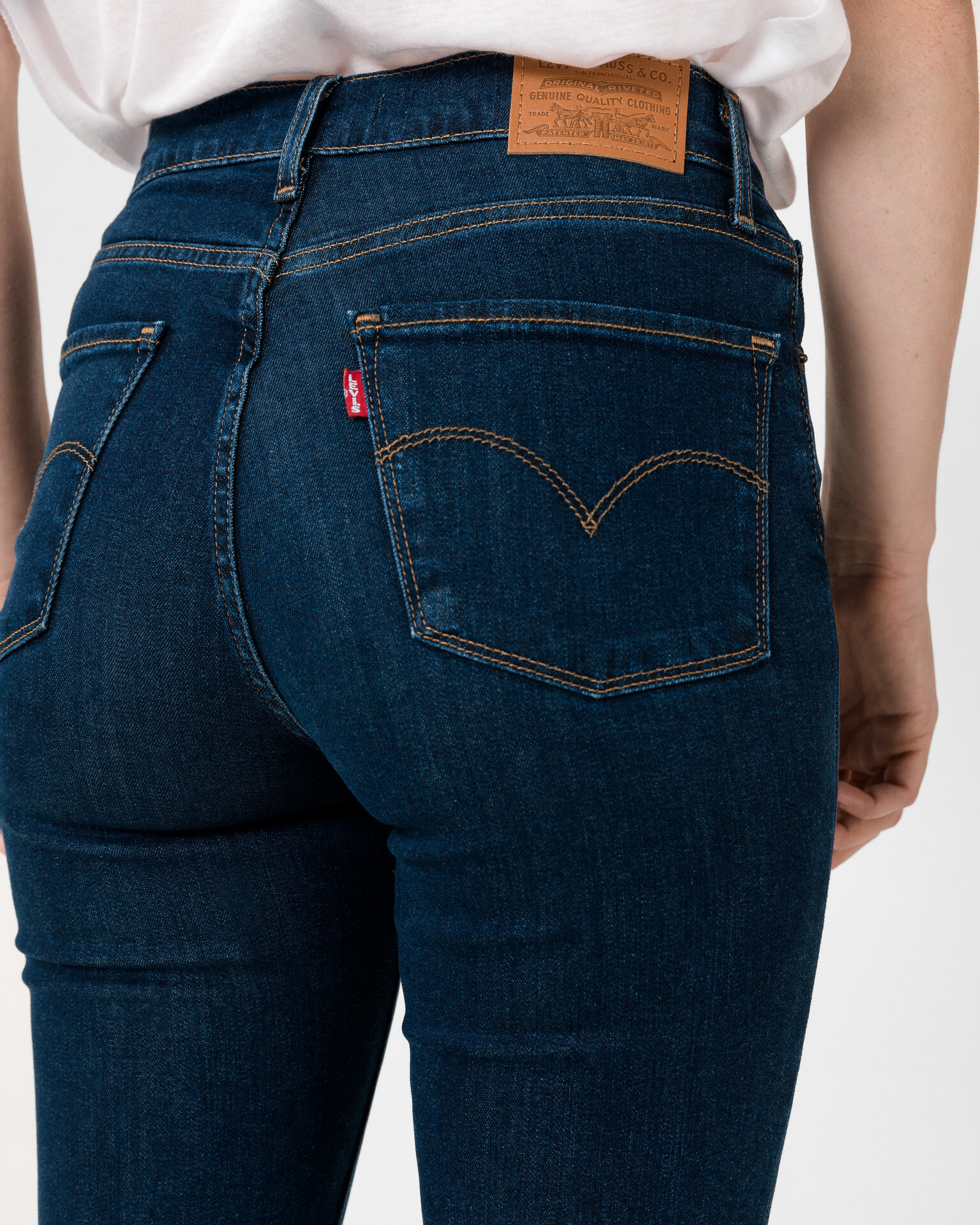 Levi's® 724™ High Rise Straight Jeans Sin - Pepit.bg