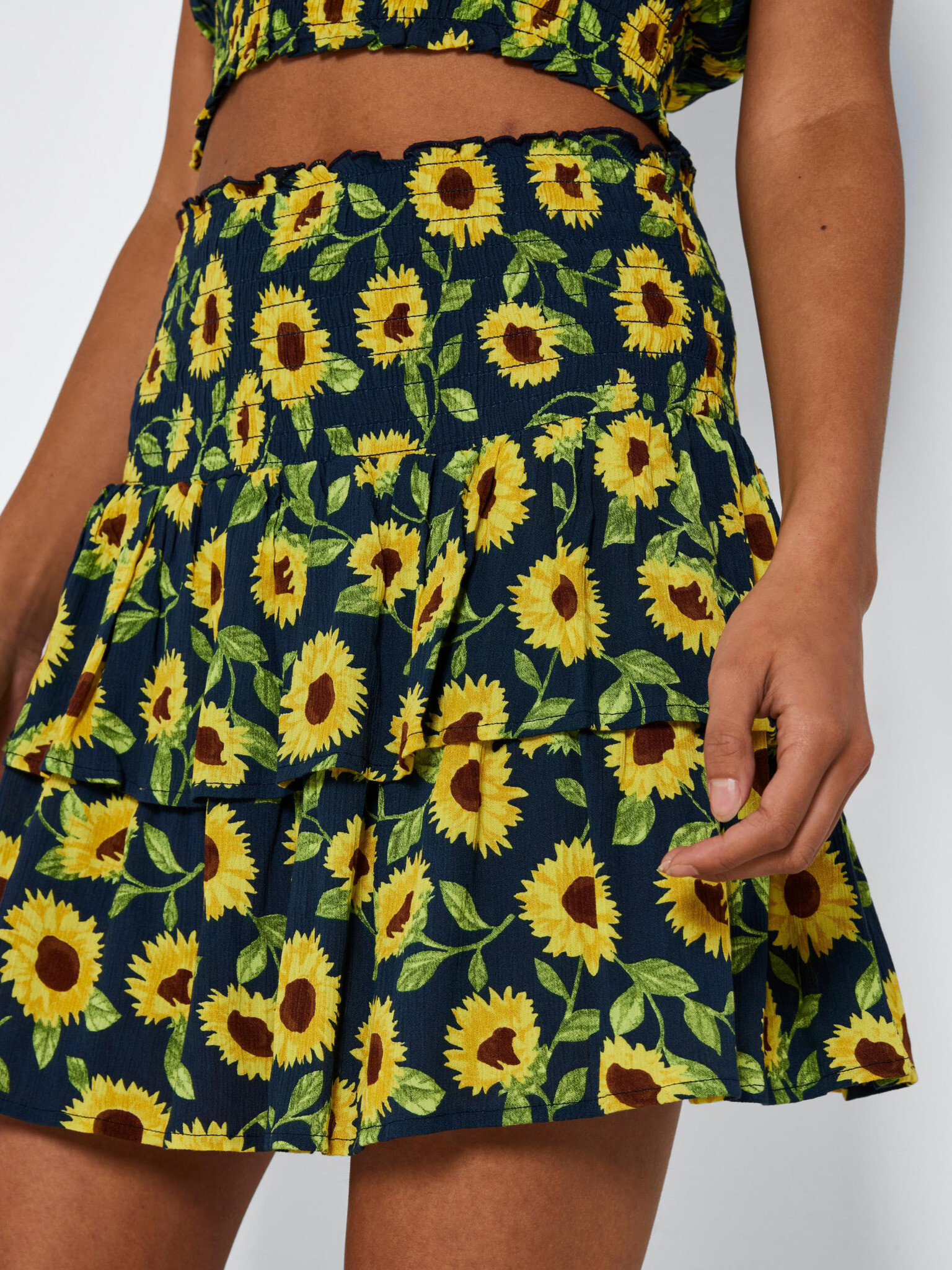 Noisy May Sunflower Пола Sin - Pepit.bg