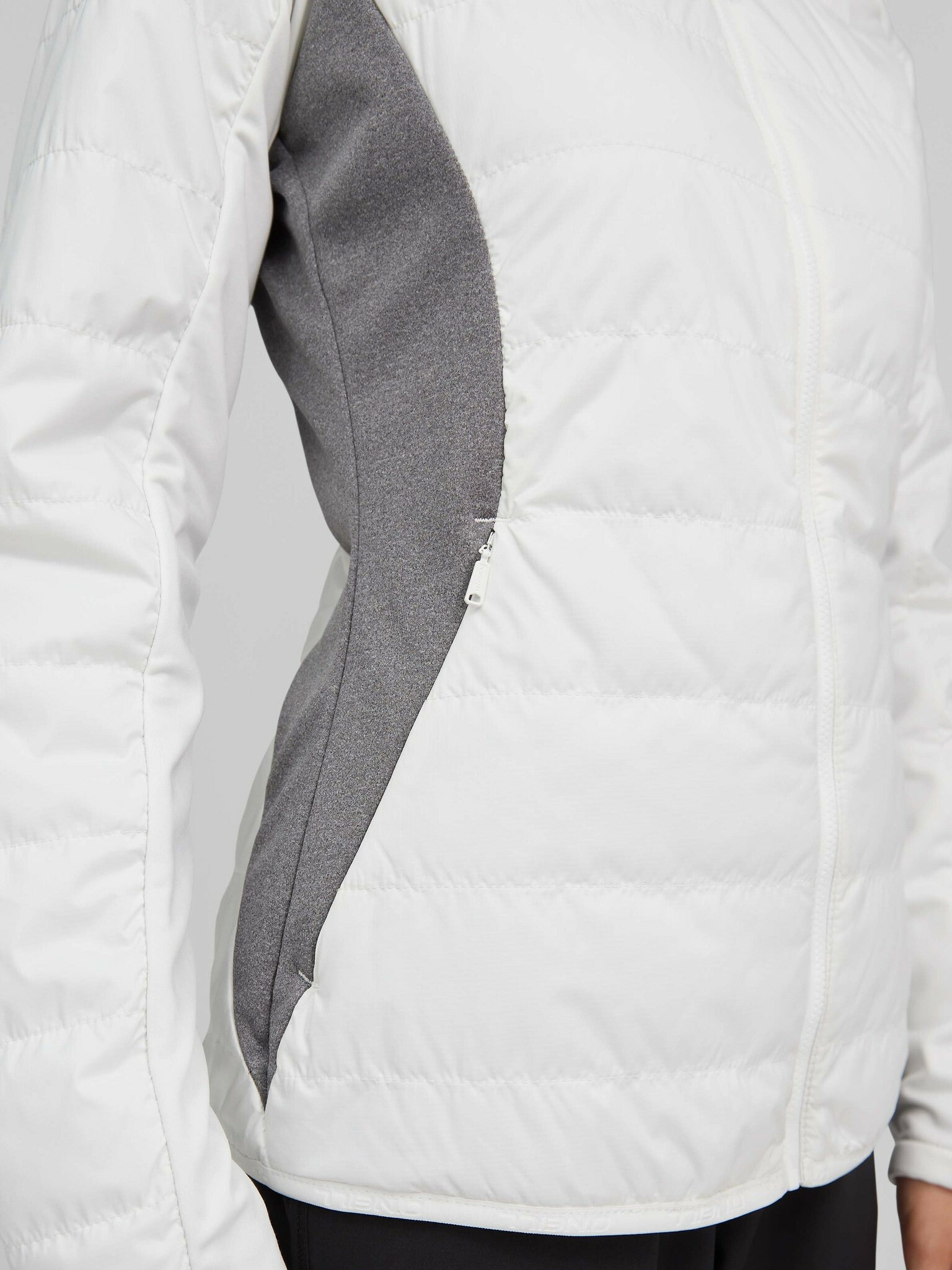 O'Neill Light Insulator Jacket Яке Byal - Pepit.bg