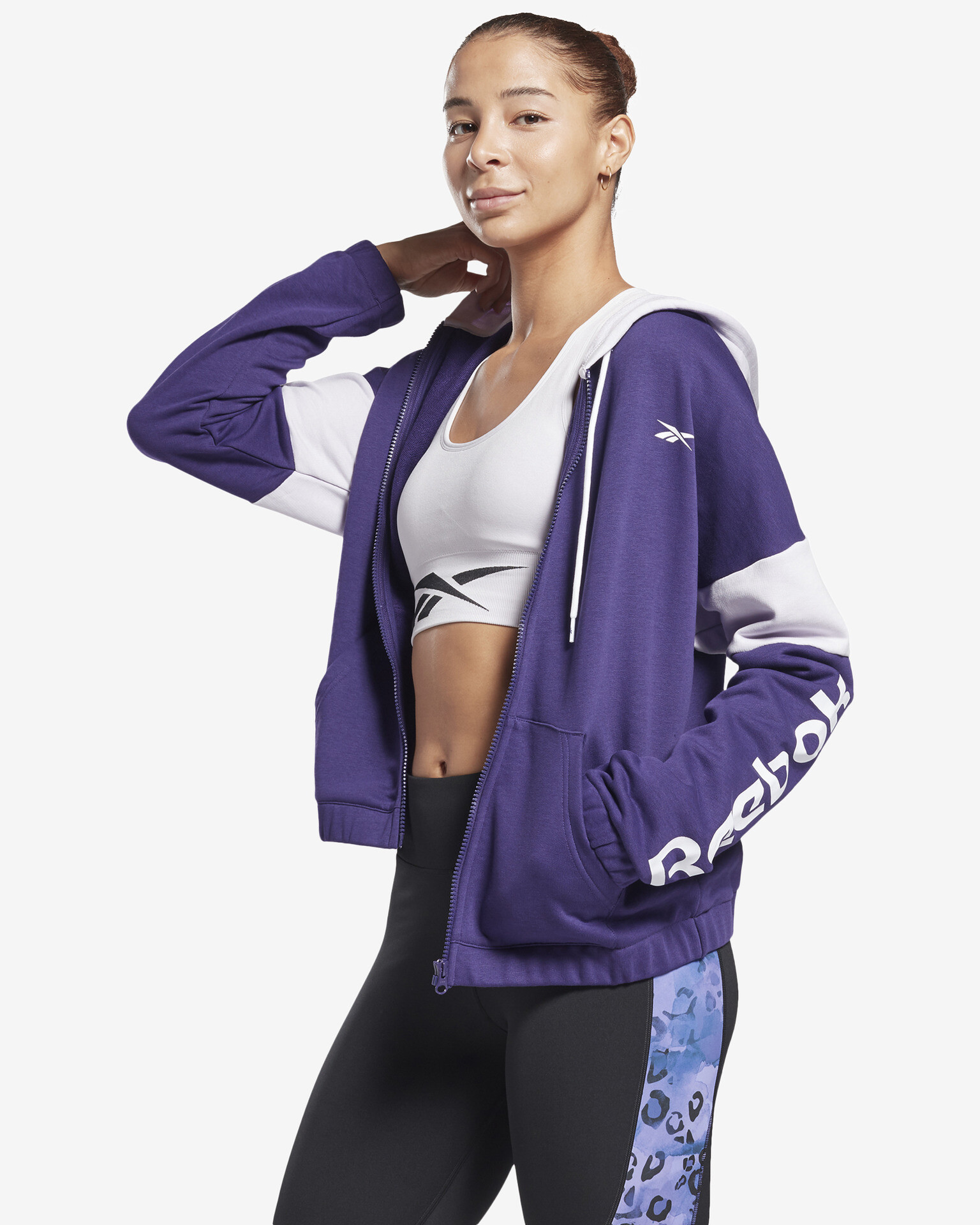 Reebok Training Essentials Linear Logo Суитшърт Lilav - Pepit.bg