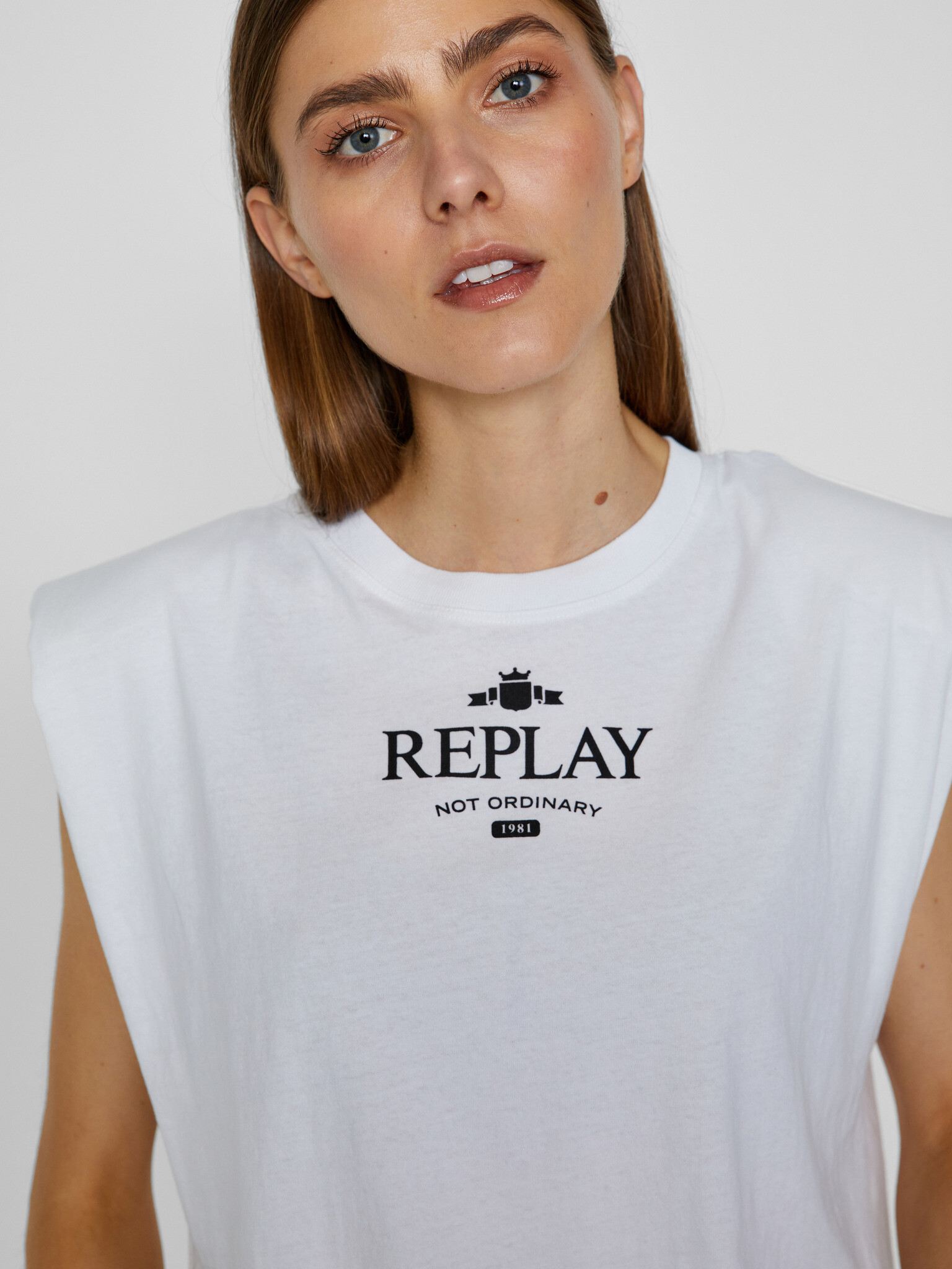 Replay T-shirt Byal - Pepit.bg