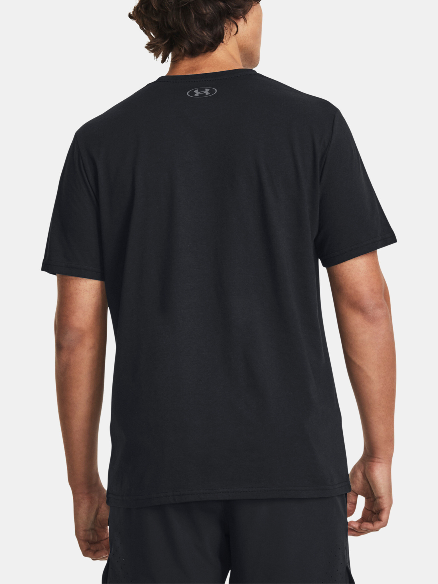 Under Armour Branded T-shirt Cheren - Pepit.bg