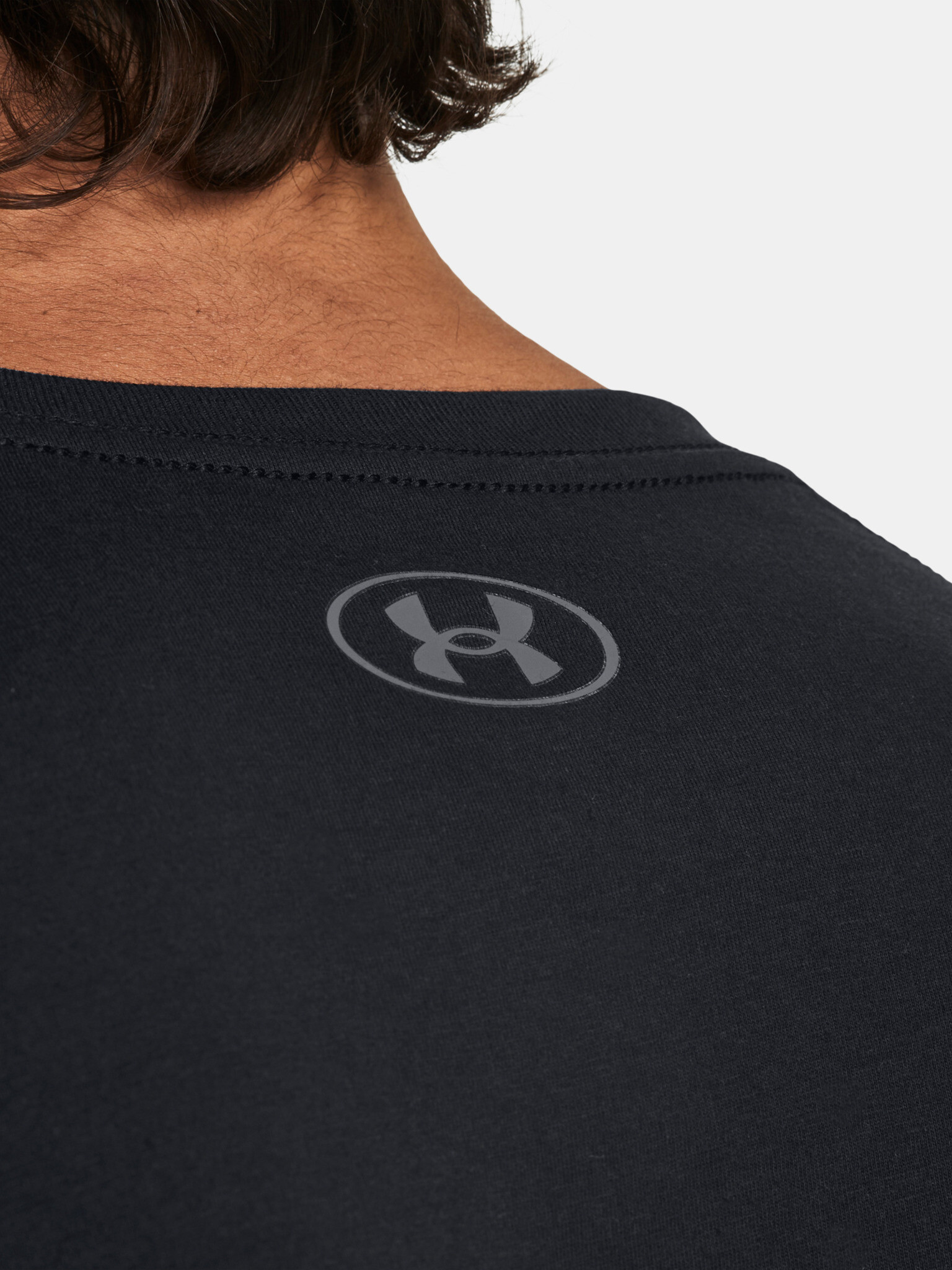 Under Armour Branded T-shirt Cheren - Pepit.bg