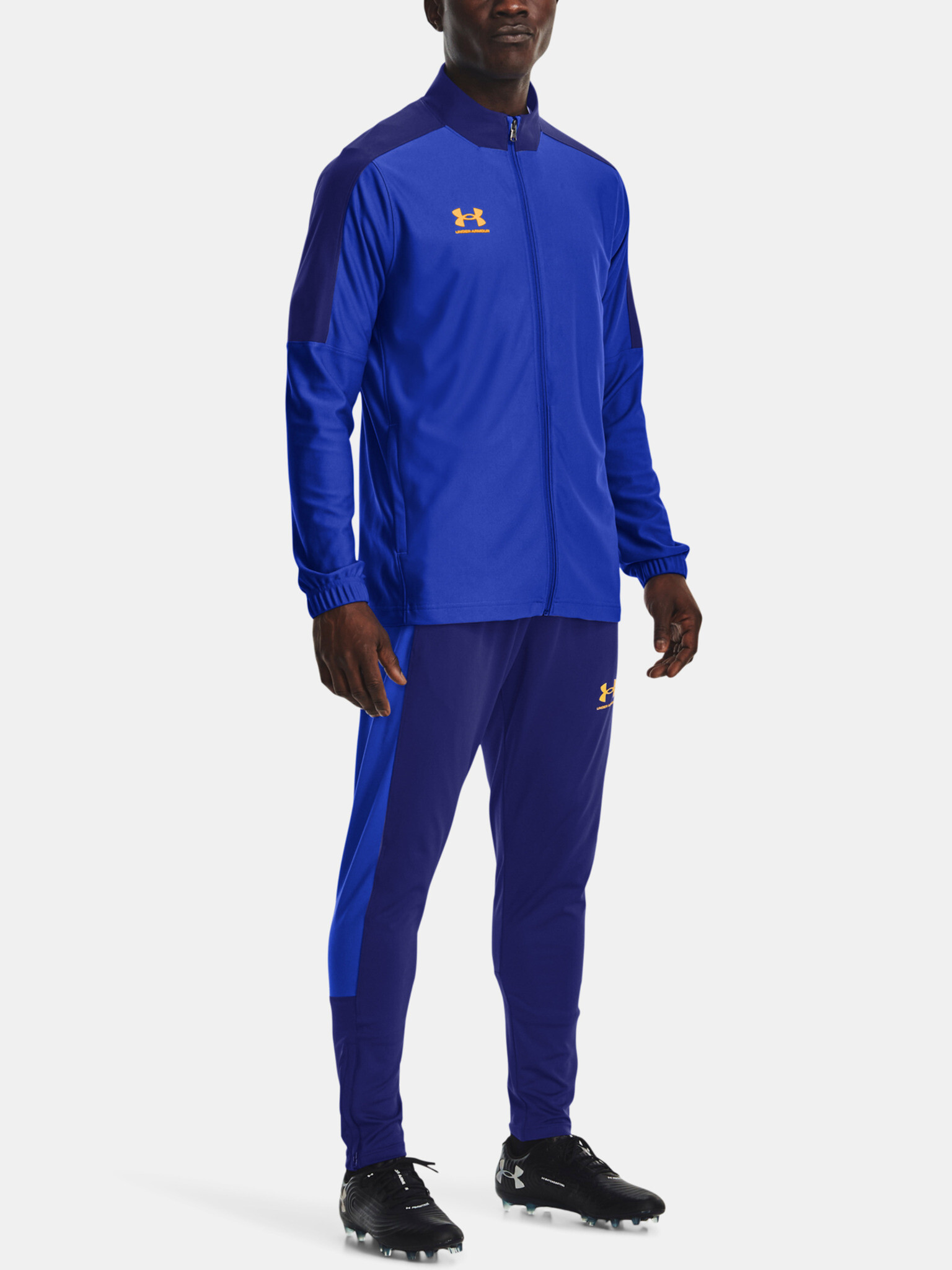 Under Armour Challenger Track Яке Sin - Pepit.bg