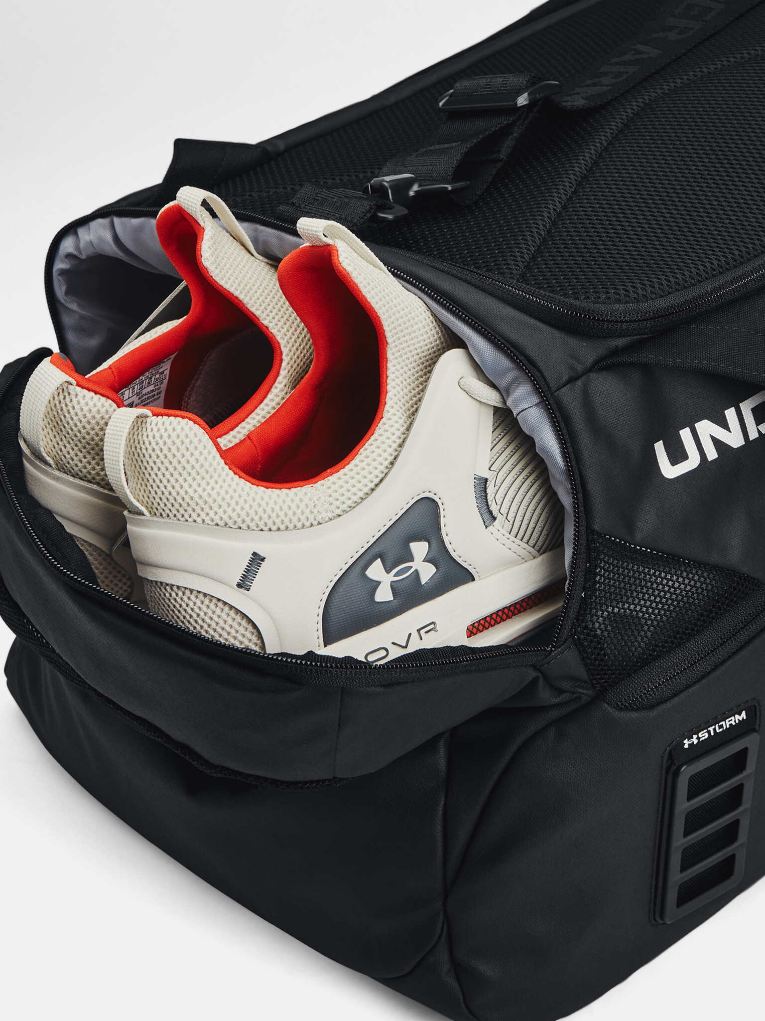 Under Armour Contain Duo MD Duffle Чанта Cheren - Pepit.bg