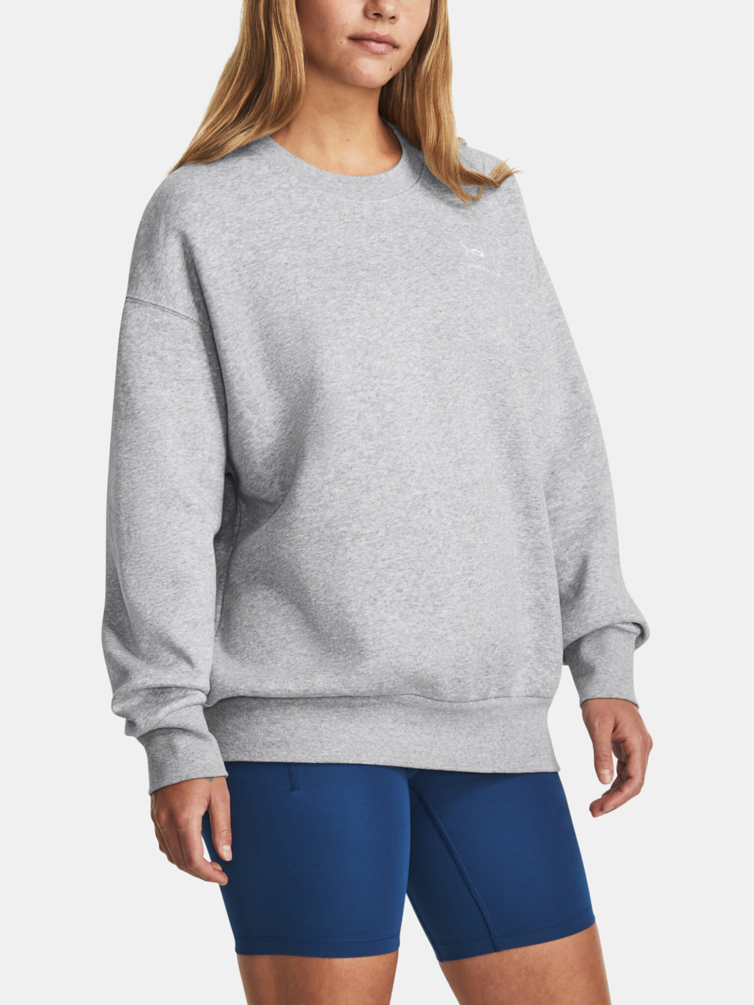 Under Armour Essential Flc OS Crew Sweatshirt Siv - Pepit.bg