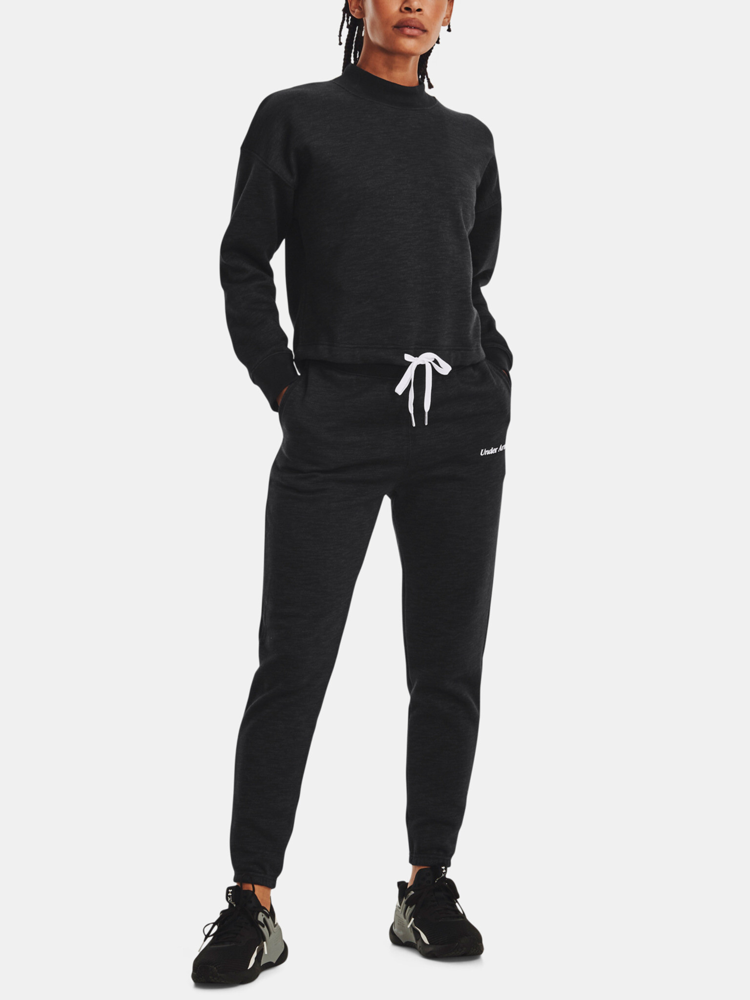 Under Armour Essential Script Crew Sweatshirt Cheren - Pepit.bg