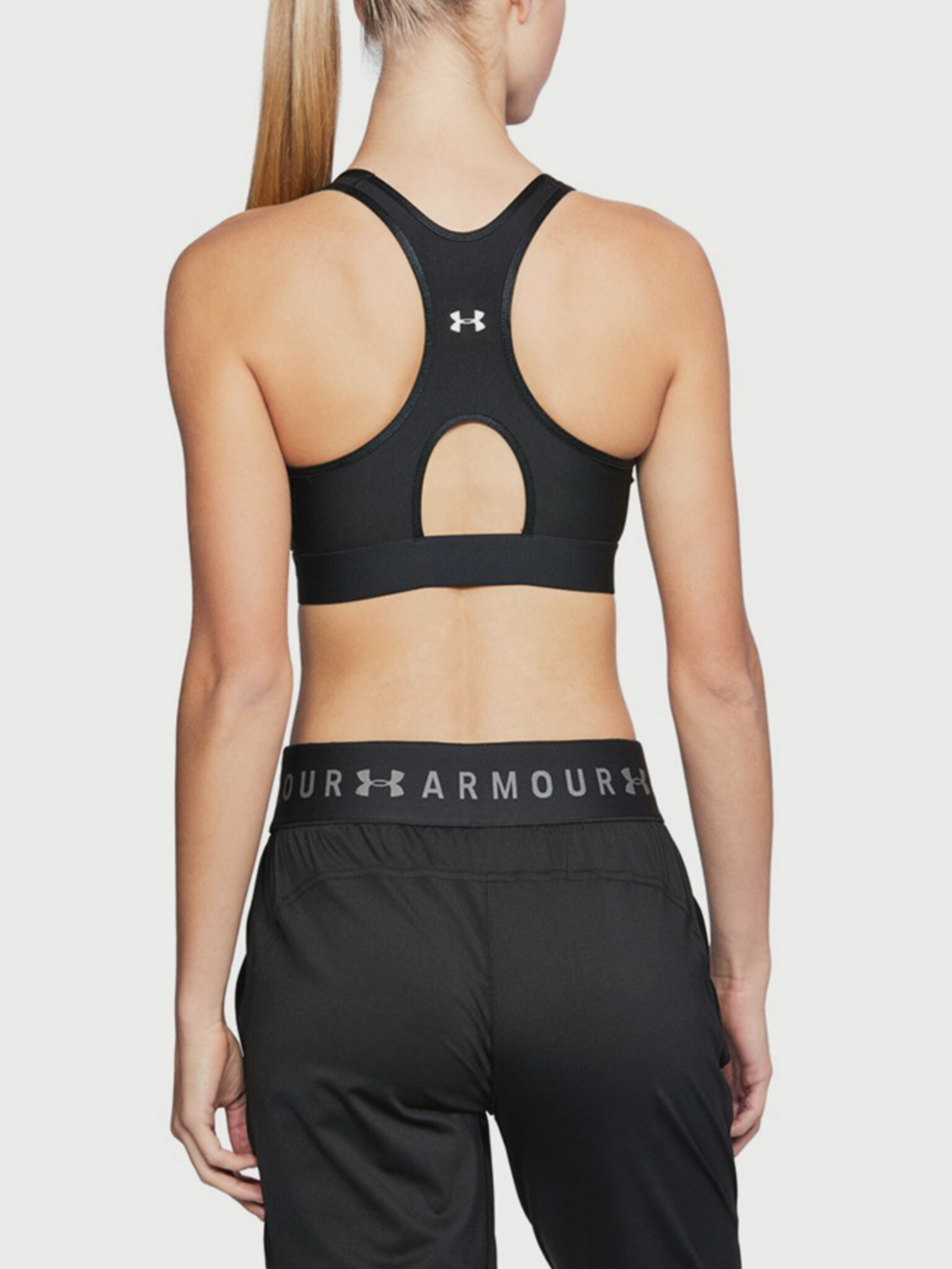 Under Armour Keyhole Cпортен Сутиен Cheren - Pepit.bg