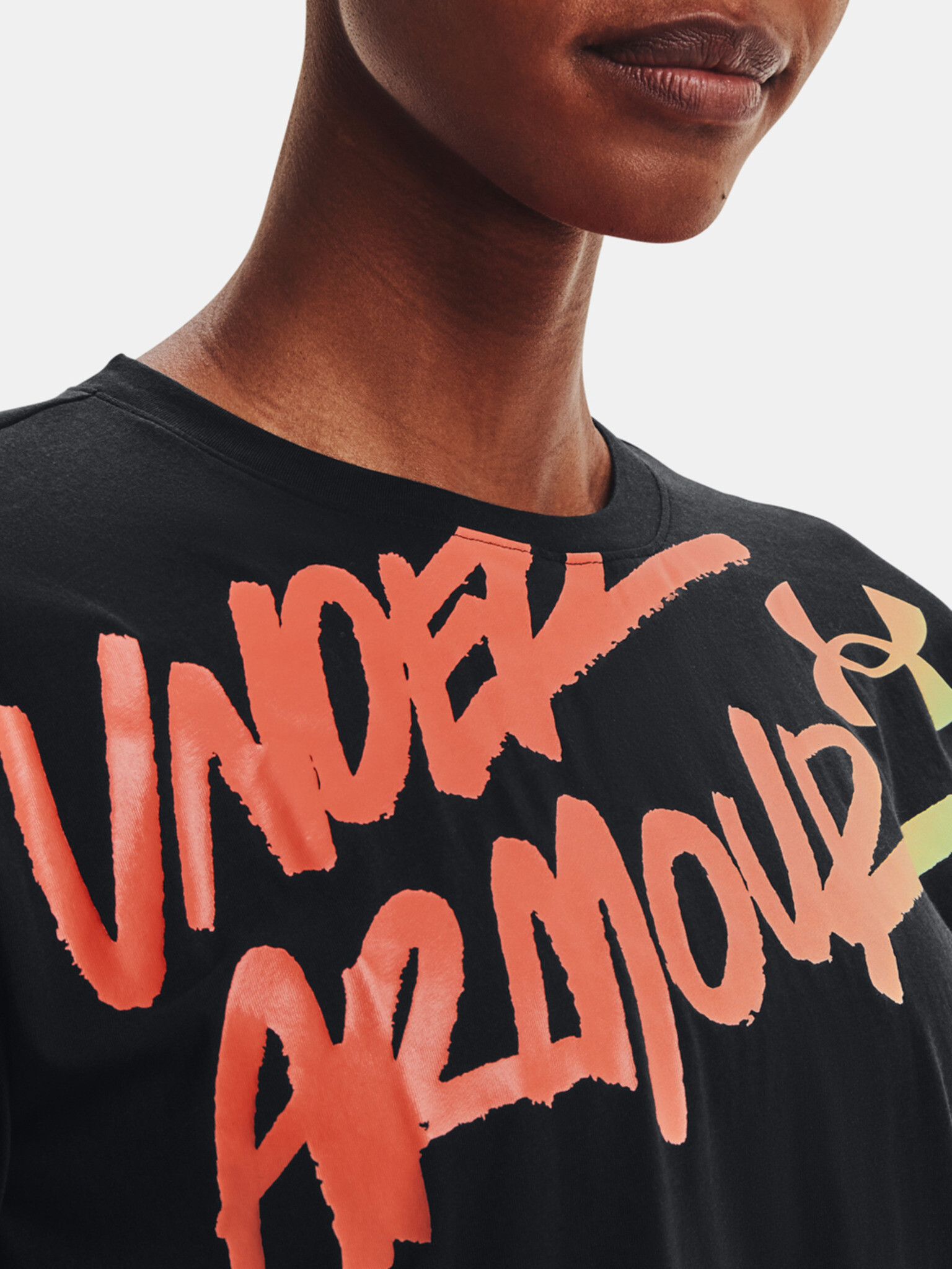 Under Armour Live Chroma Graphic T-shirt Cheren - Pepit.bg