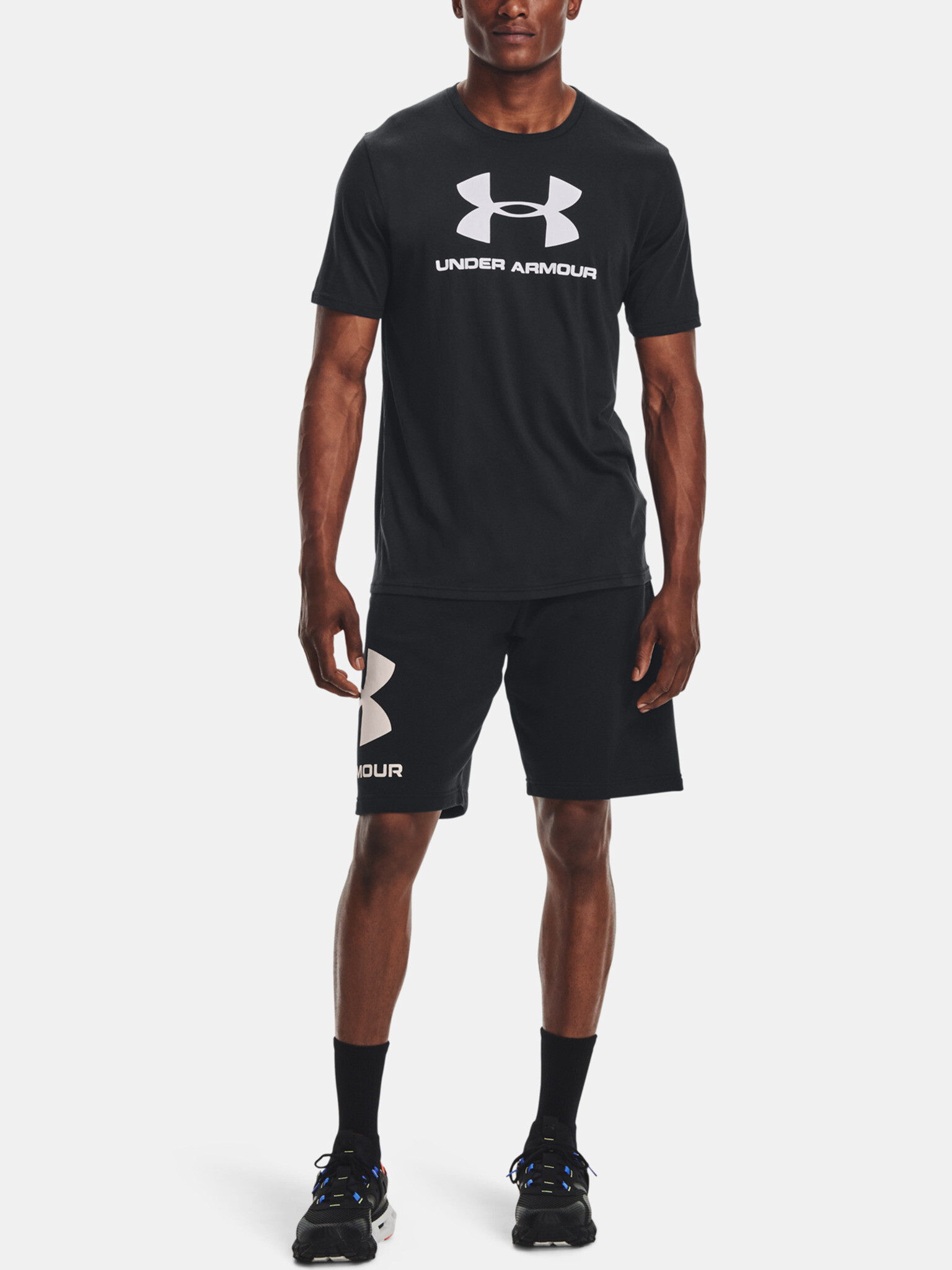 Under Armour Sportstyle T-shirt Cheren - Pepit.bg