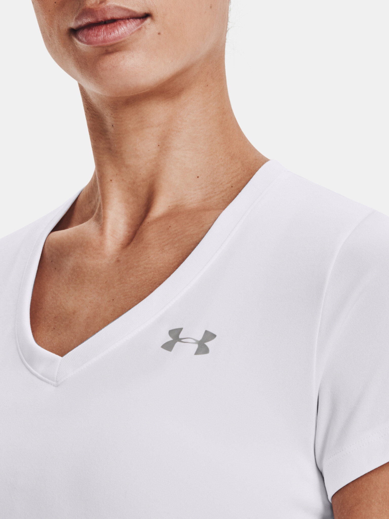 Under Armour T-shirt Byal - Pepit.bg