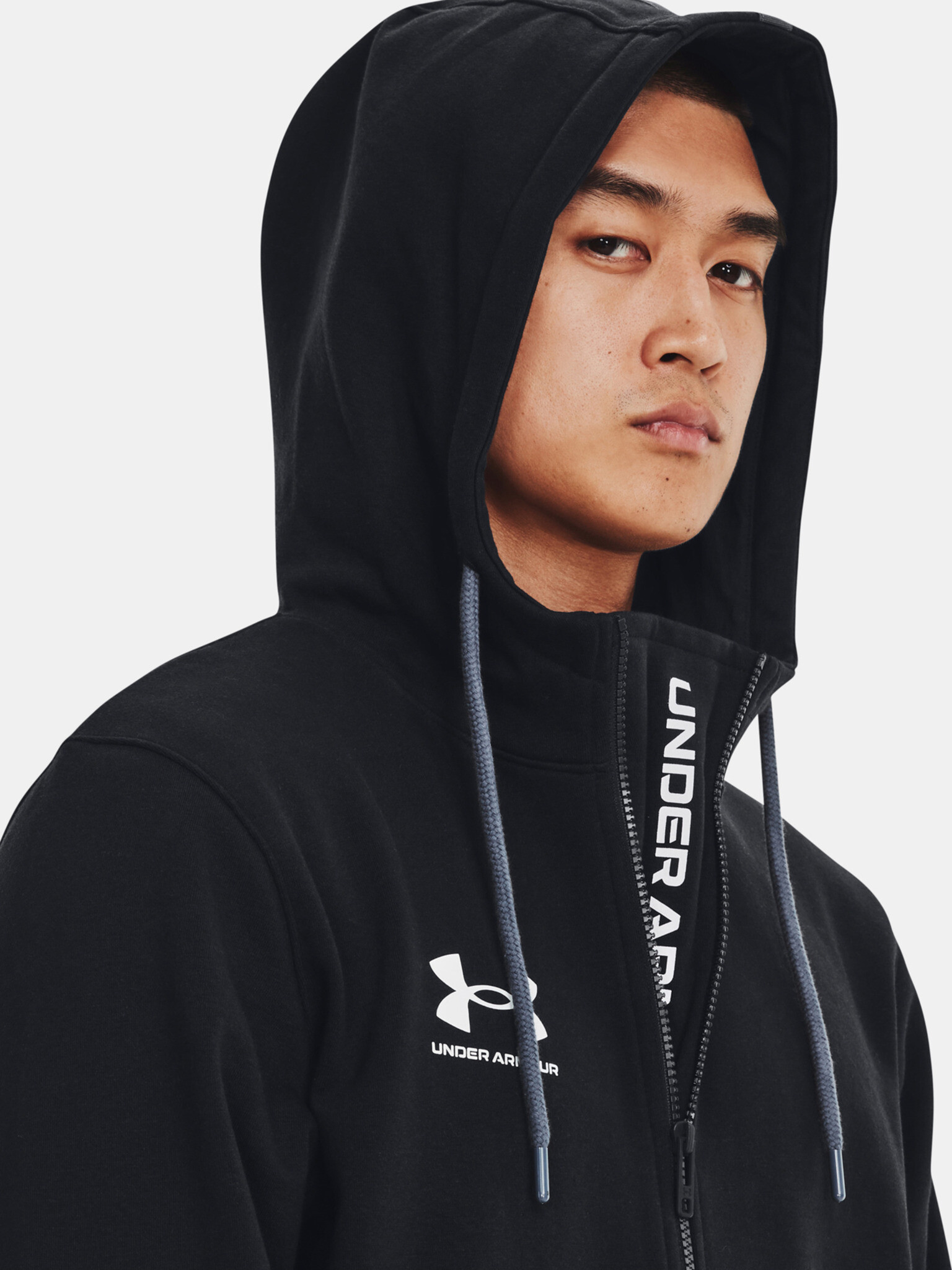 Under Armour UA Accelerate Hoodie-BLK Sweatshirt Cheren - Pepit.bg