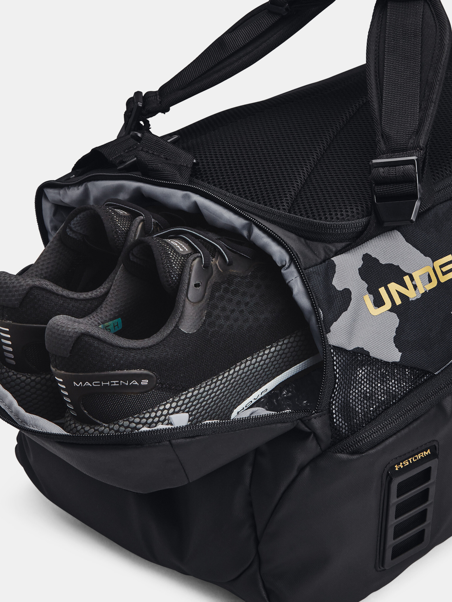 Under Armour UA Contain Duo MD Duffle-BLK Чанта Cheren - Pepit.bg