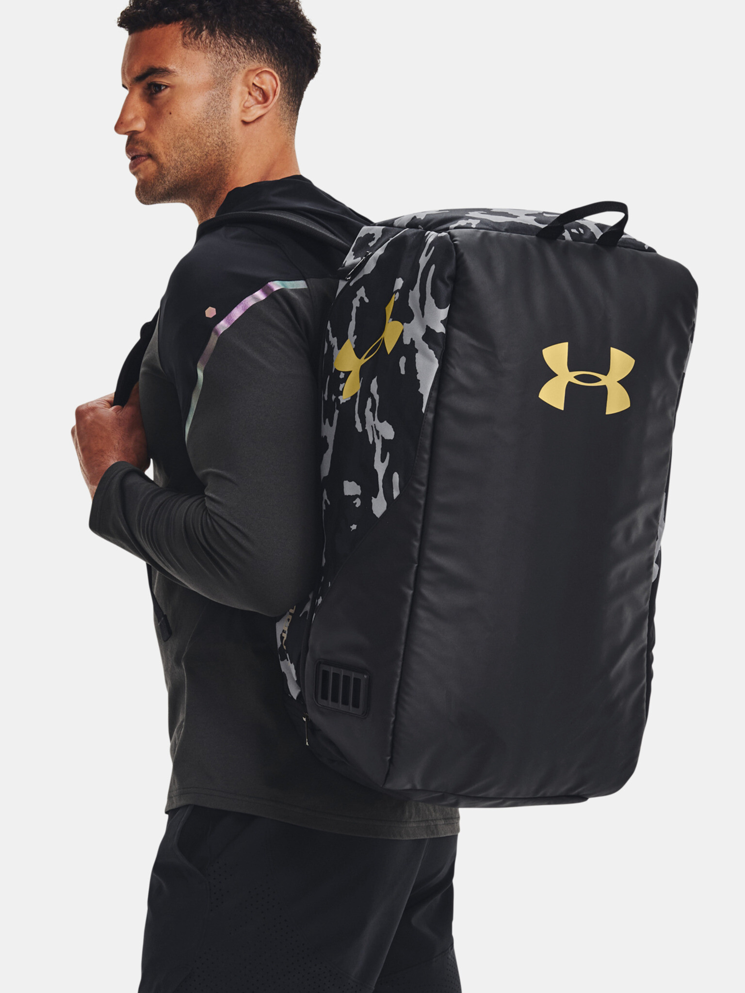 Under Armour UA Contain Duo MD Duffle-BLK Чанта Cheren - Pepit.bg