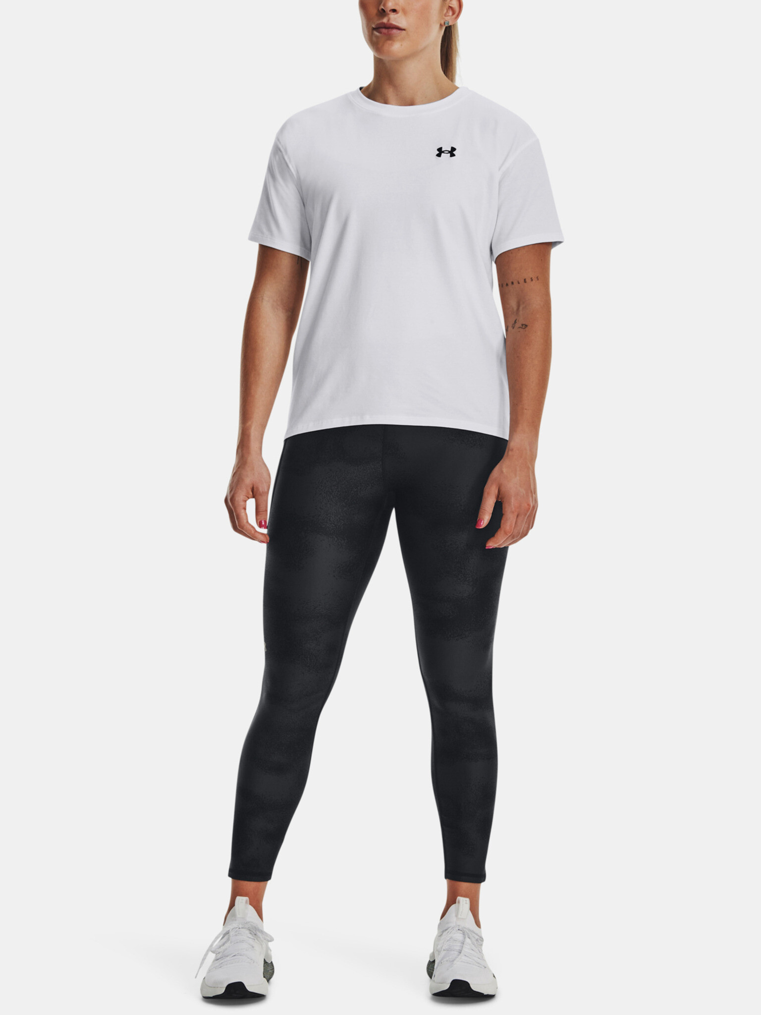 Under Armour UA Esential Cttn Stretch T-shirt Byal - Pepit.bg