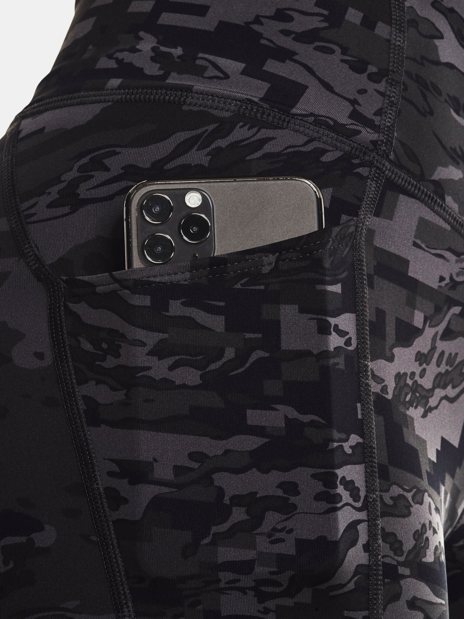 Under Armour UA Fly Fast 3.0 Half Tight Къси панталони Cheren - Pepit.bg