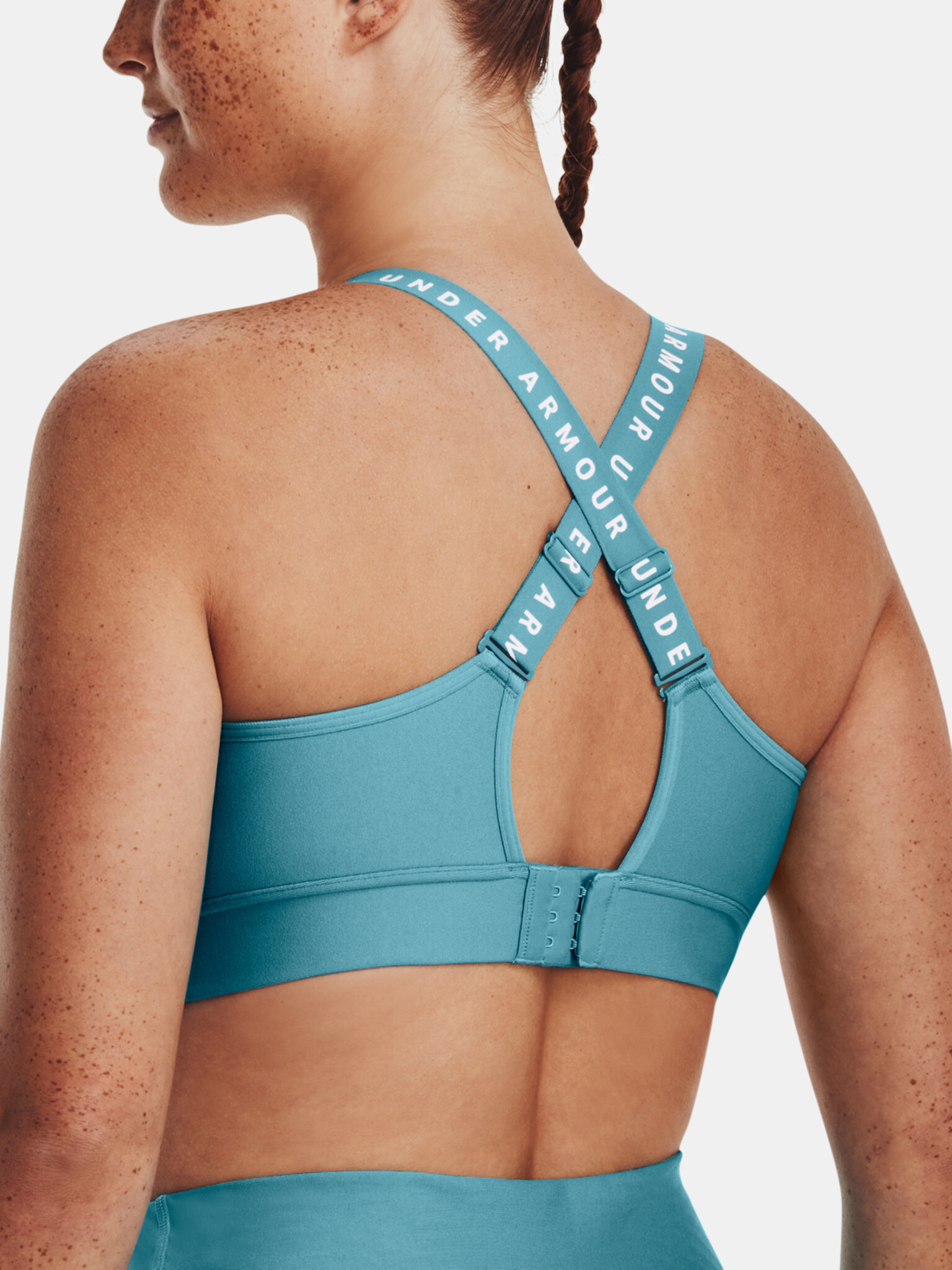 Under Armour UA Infinity Mid Covered Cпортен Сутиен Sin - Pepit.bg