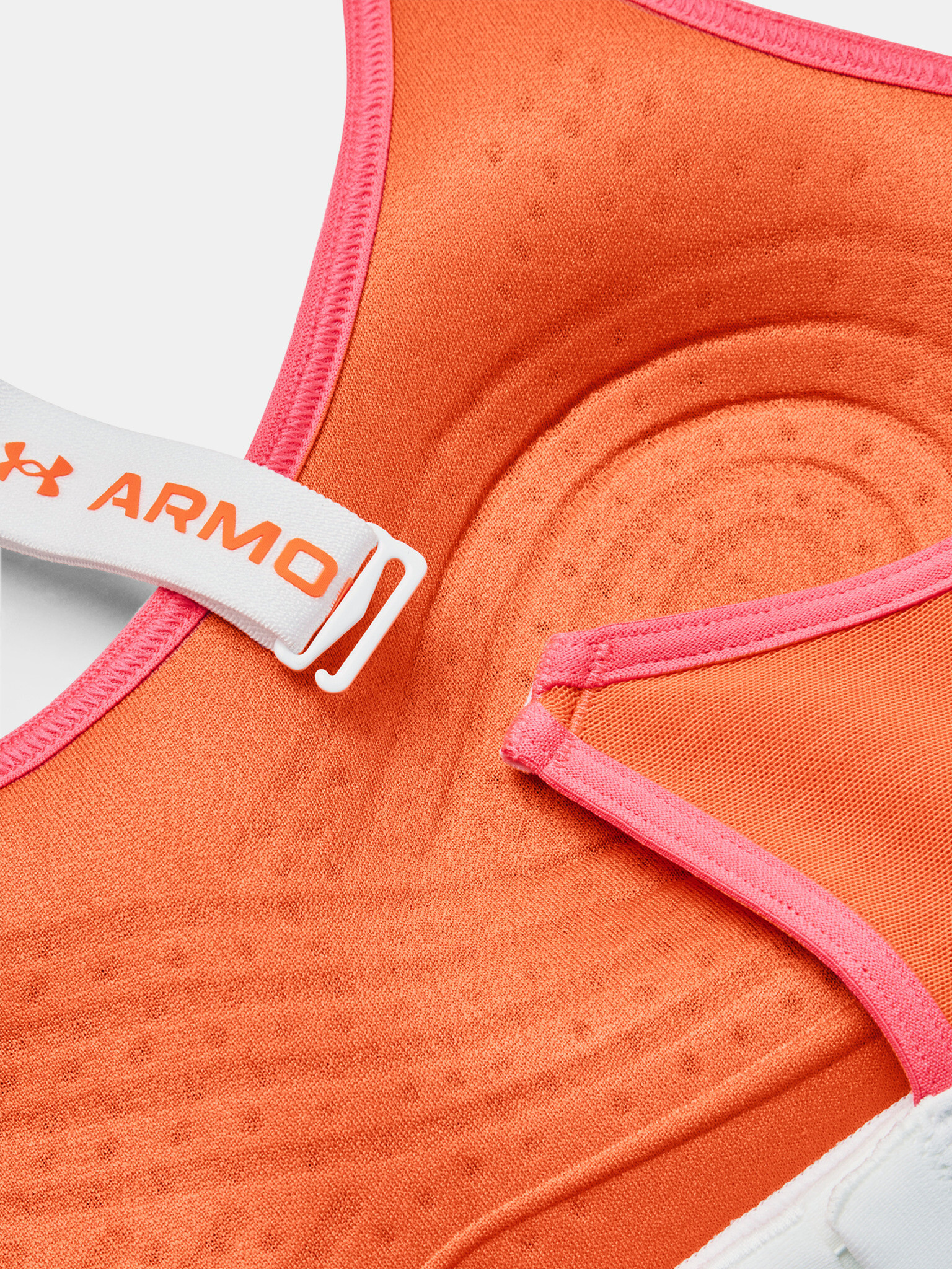 Under Armour UA Infinity Mid Run Hook Cпортен Сутиен Oranzhev - Pepit.bg