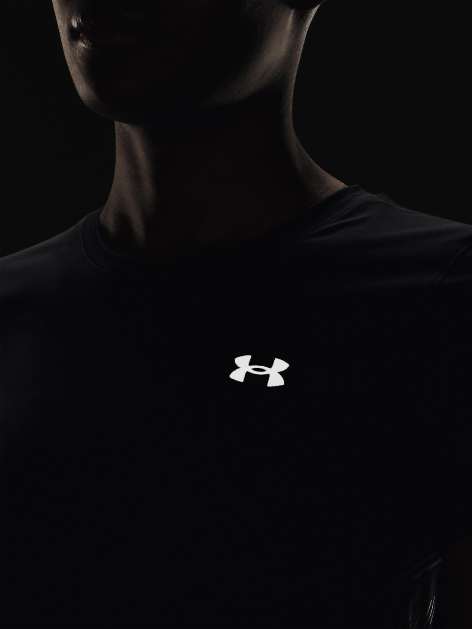 Under Armour UA Iso-Chill Laser II T-shirt Cheren - Pepit.bg