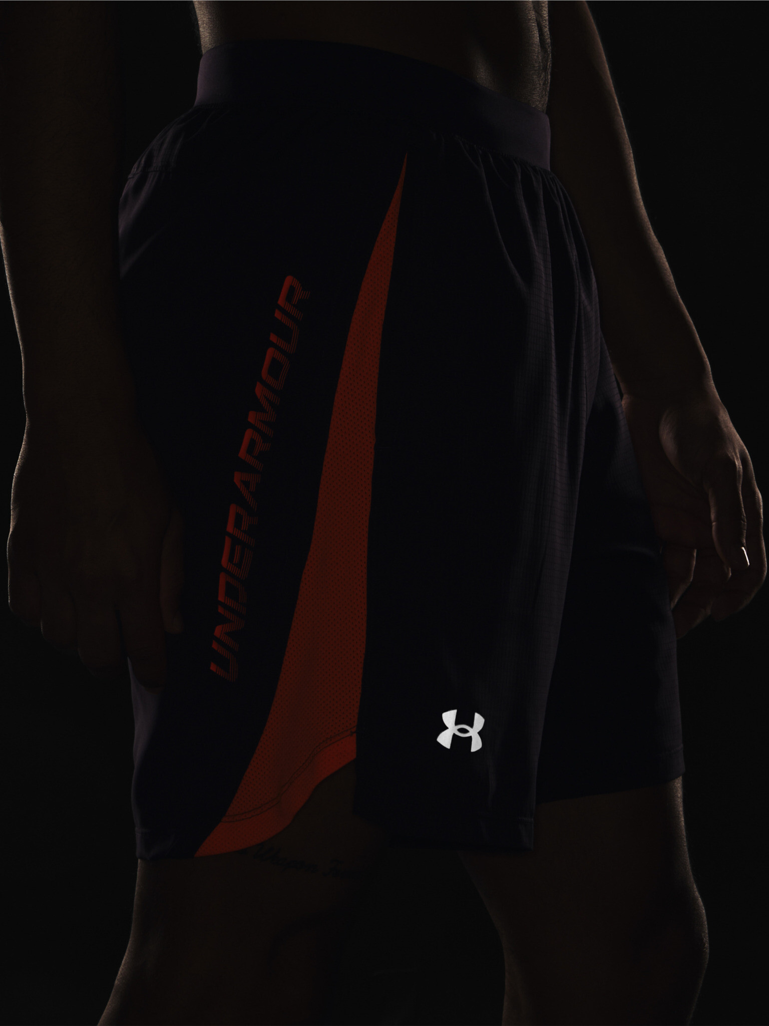 Under Armour UA Launch 7'' Graphic Къси панталони Lilav - Pepit.bg