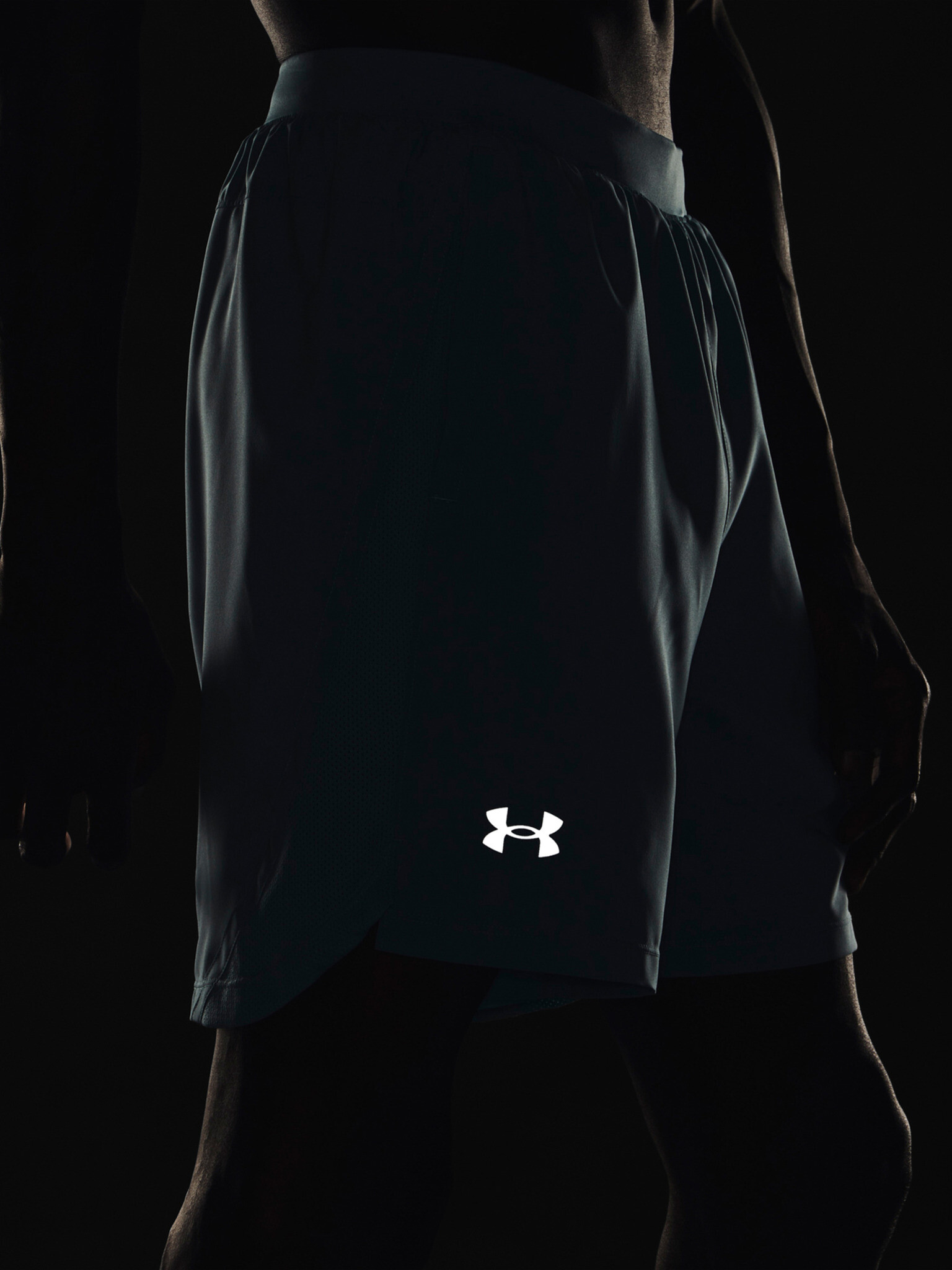 Under Armour UA Launch 7'' Къси панталони Sin - Pepit.bg