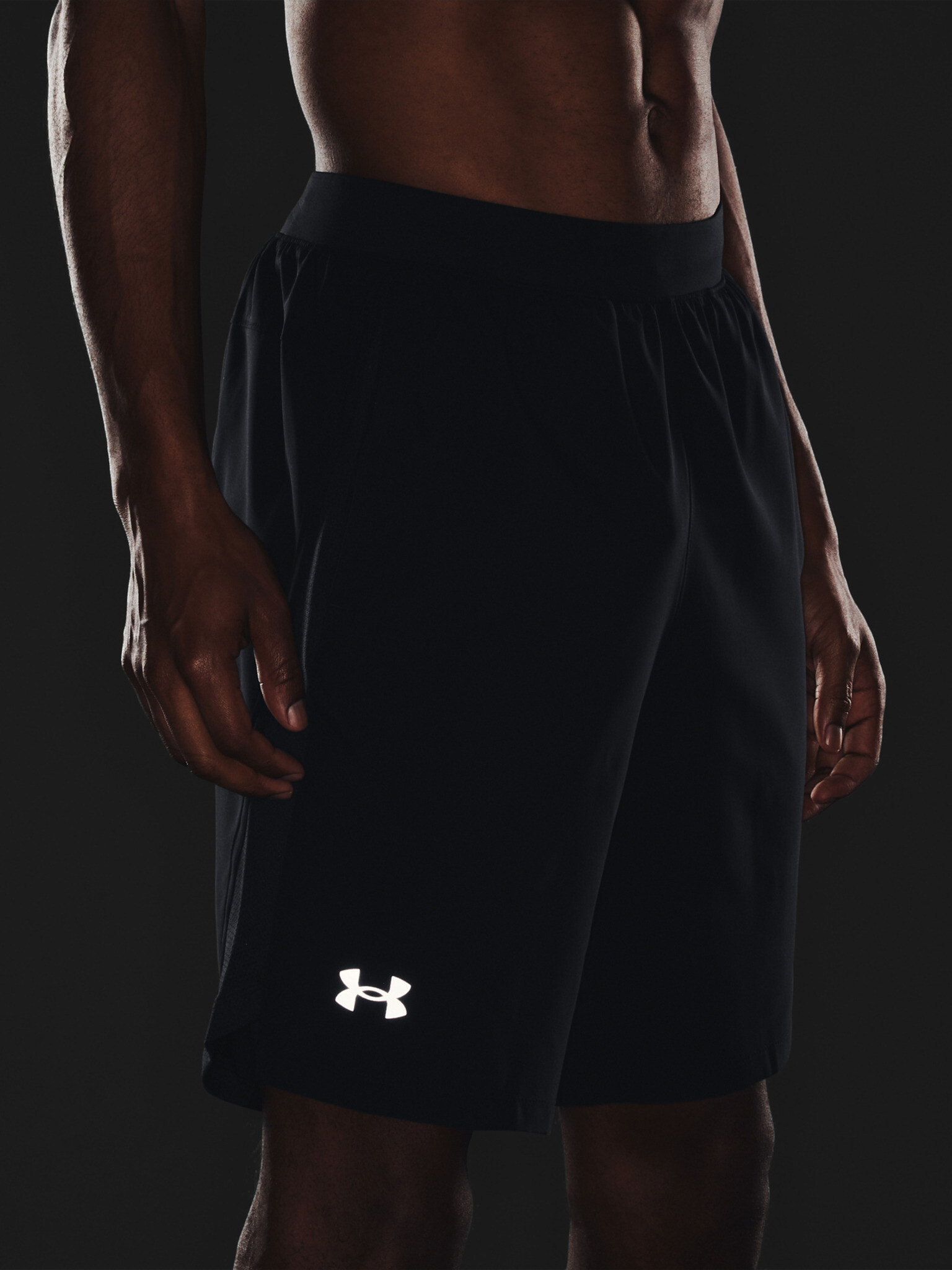 Under Armour UA Launch SW 9'' Къси панталони Cheren - Pepit.bg