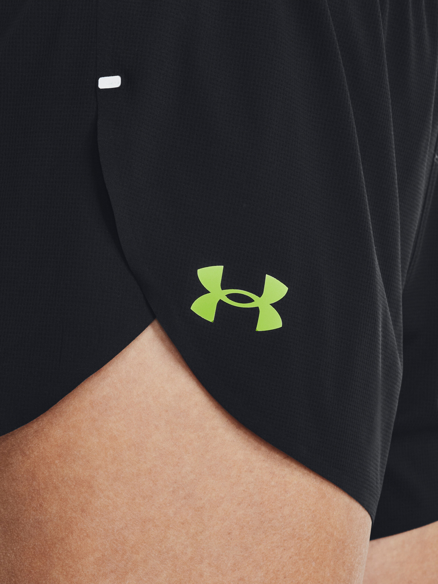 Under Armour UA LIGHTER THAN AIR Short Шорти Cheren - Pepit.bg