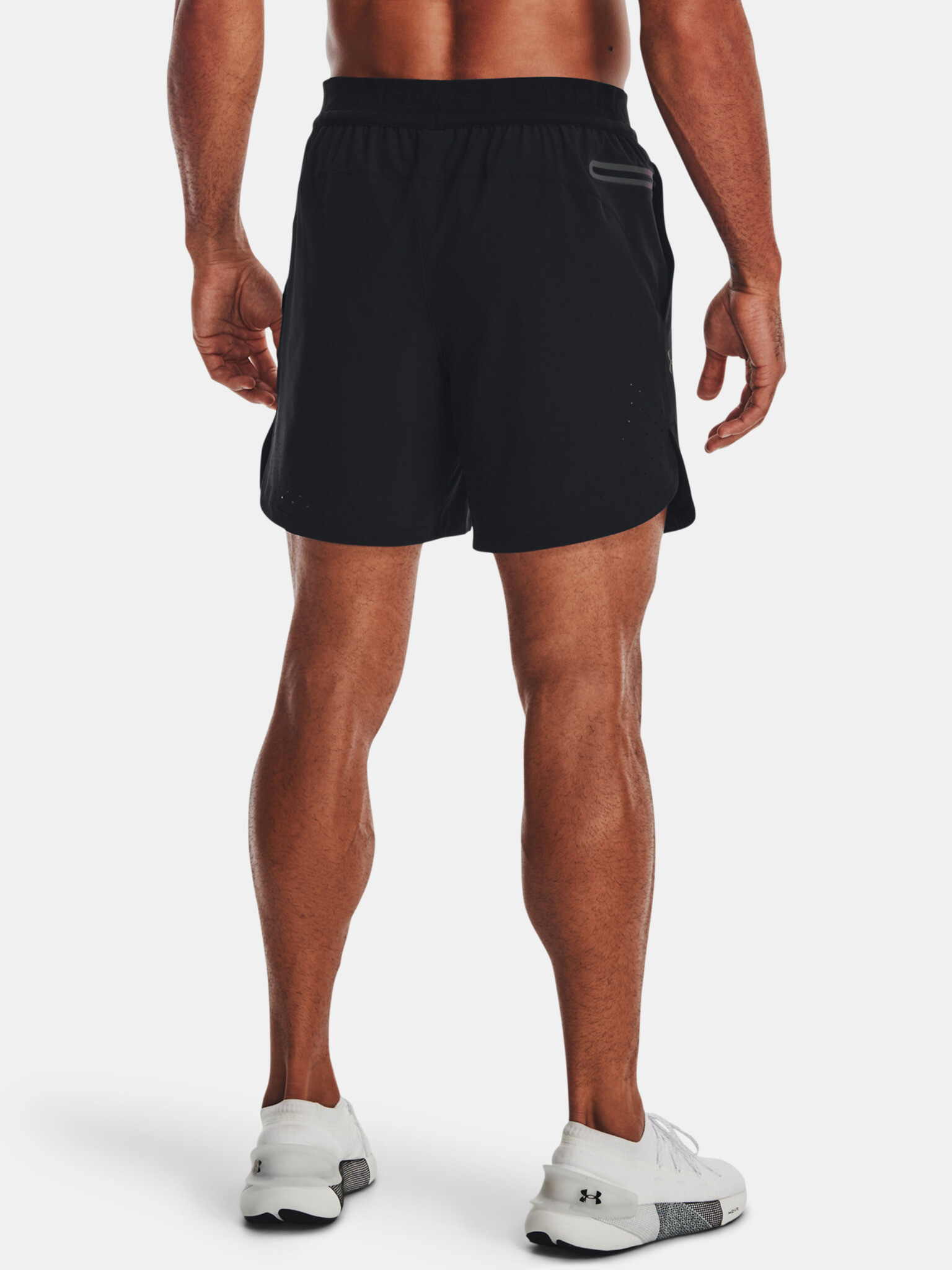 Under Armour UA Peak Woven Shorts-BLK Къси панталони Cheren - Pepit.bg