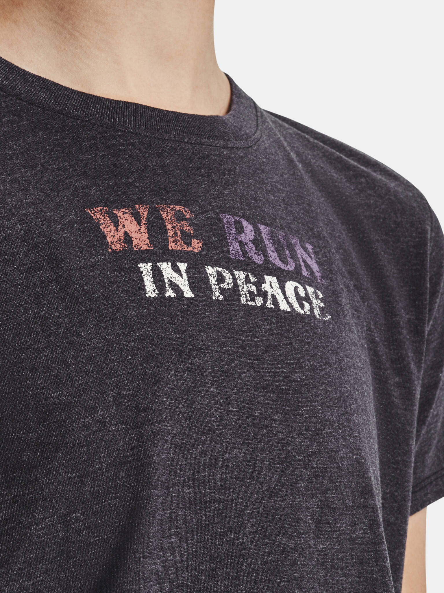 Under Armour UA Run In Peace SS T-shirt Cheren - Pepit.bg