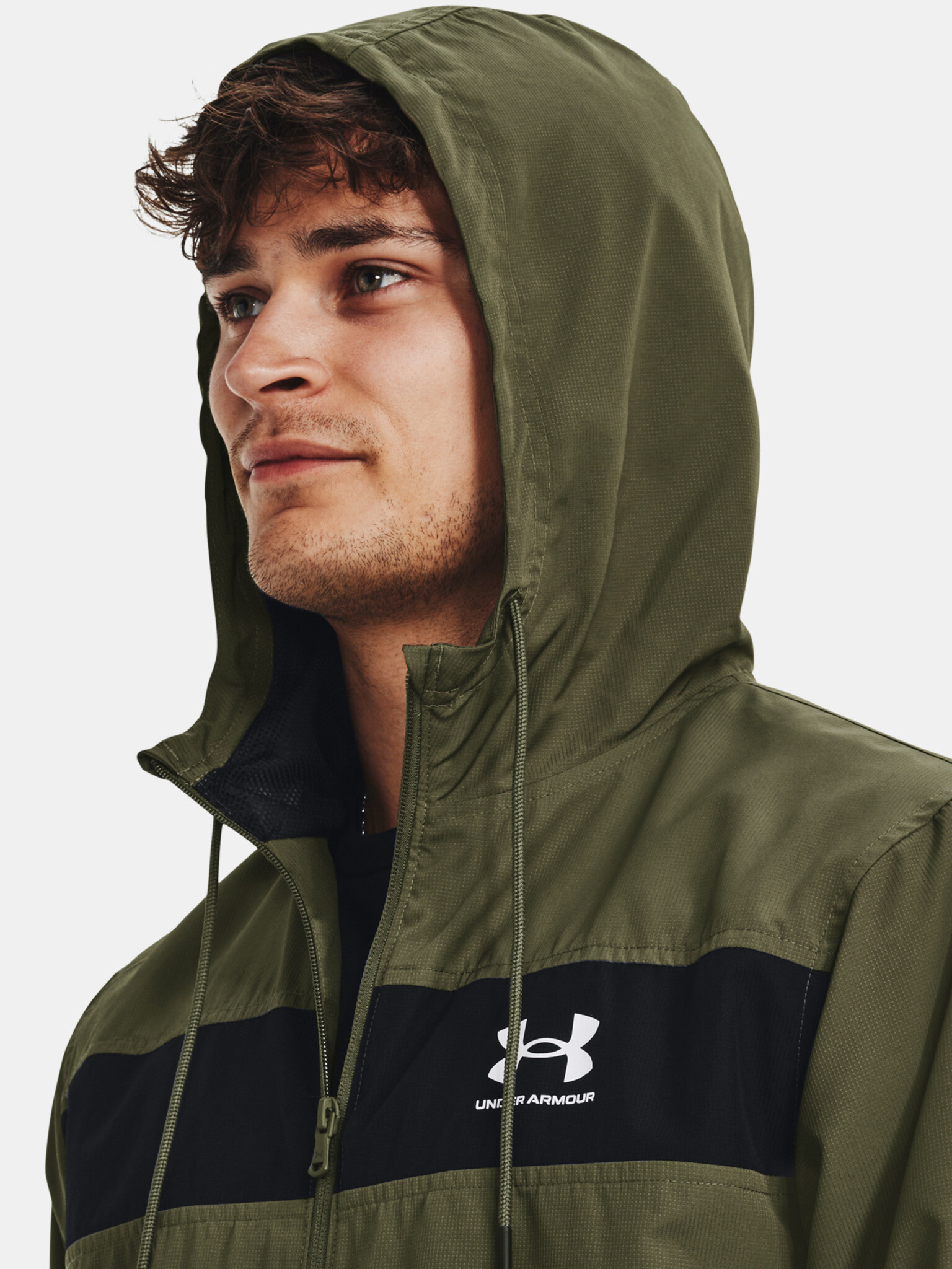 Under Armour UA Sportstyle Windbreaker Яке Zelen - Pepit.bg