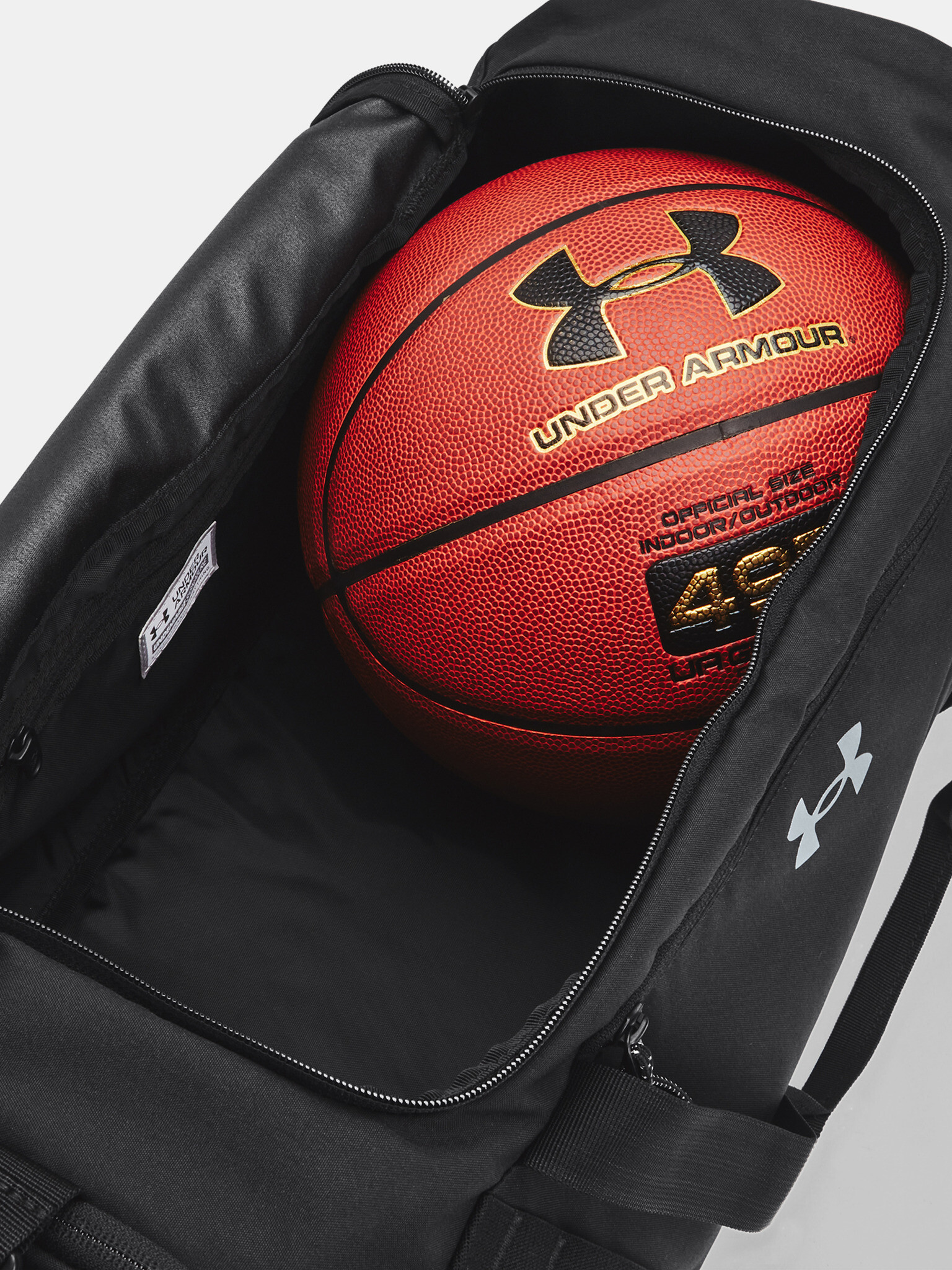 Under Armour UA Undeniable Signature DF-BLK Чанта Cheren - Pepit.bg